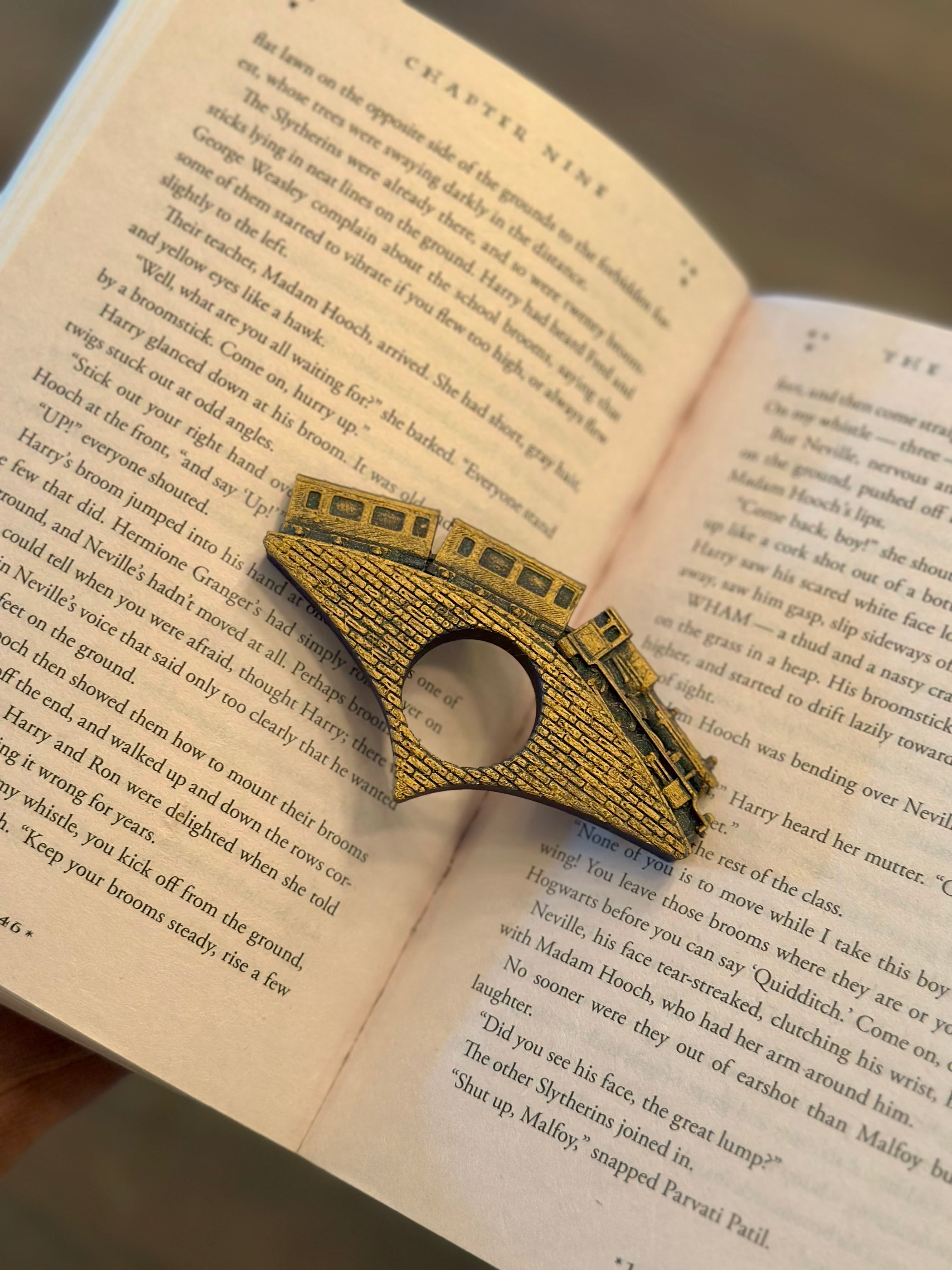 Express Train Page Holder 3d model