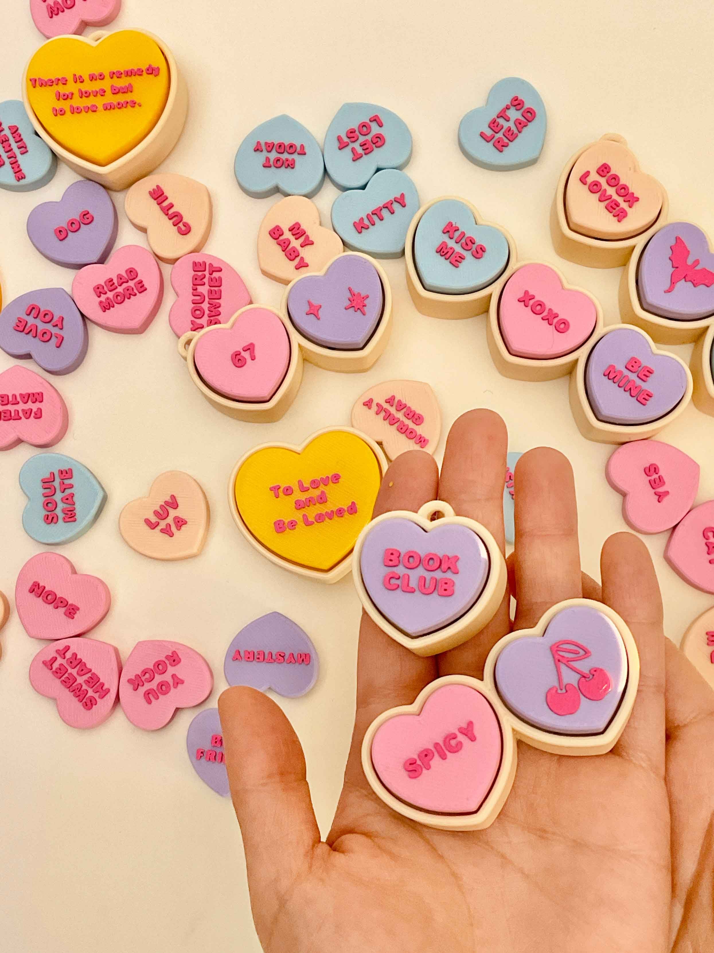 Customizable Valentines Conversation Heart Clicker Keychain Fidget Toy Bundle 3d model