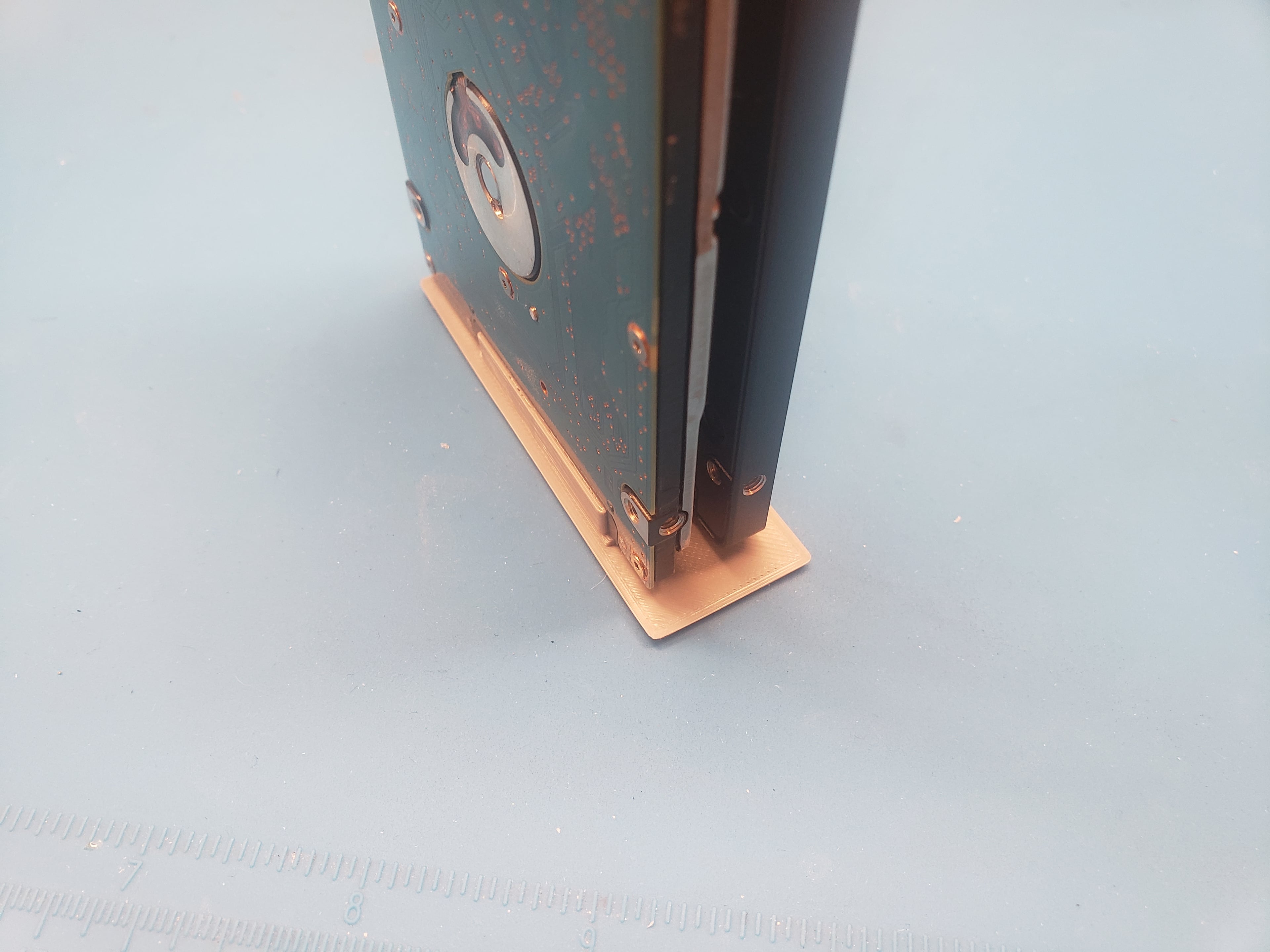 Parametric 2.5" SATA Drive Organizer "Backplane Style" 3d model