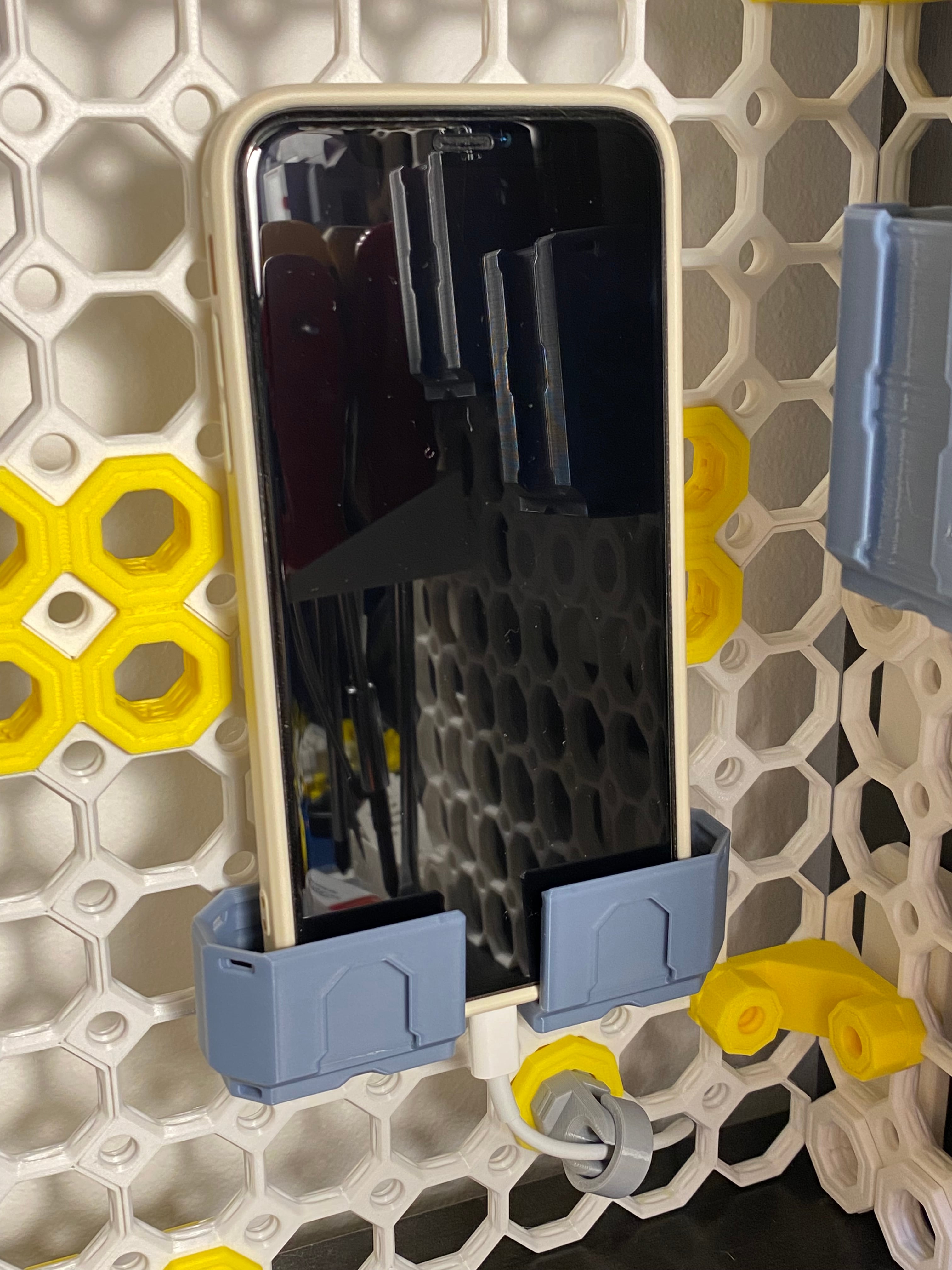 Multiboard Phone Holder 3d model