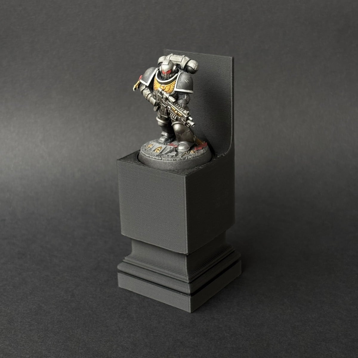Miniature pedestal (32 mm base) 3d model