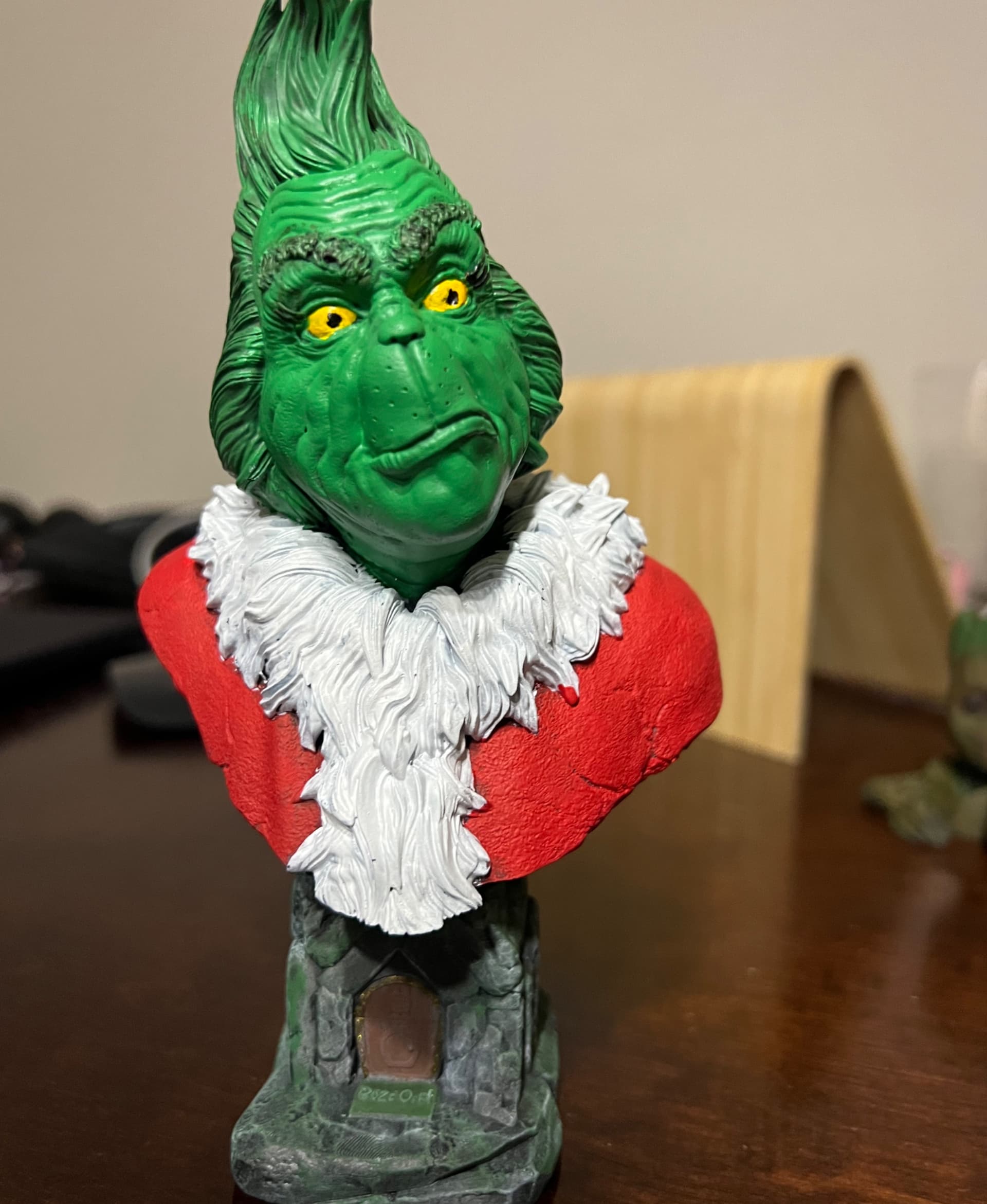 Printed on Anycubic Mono 6ks Anycubic water based resin. Drybrushed with Vallejo paints.