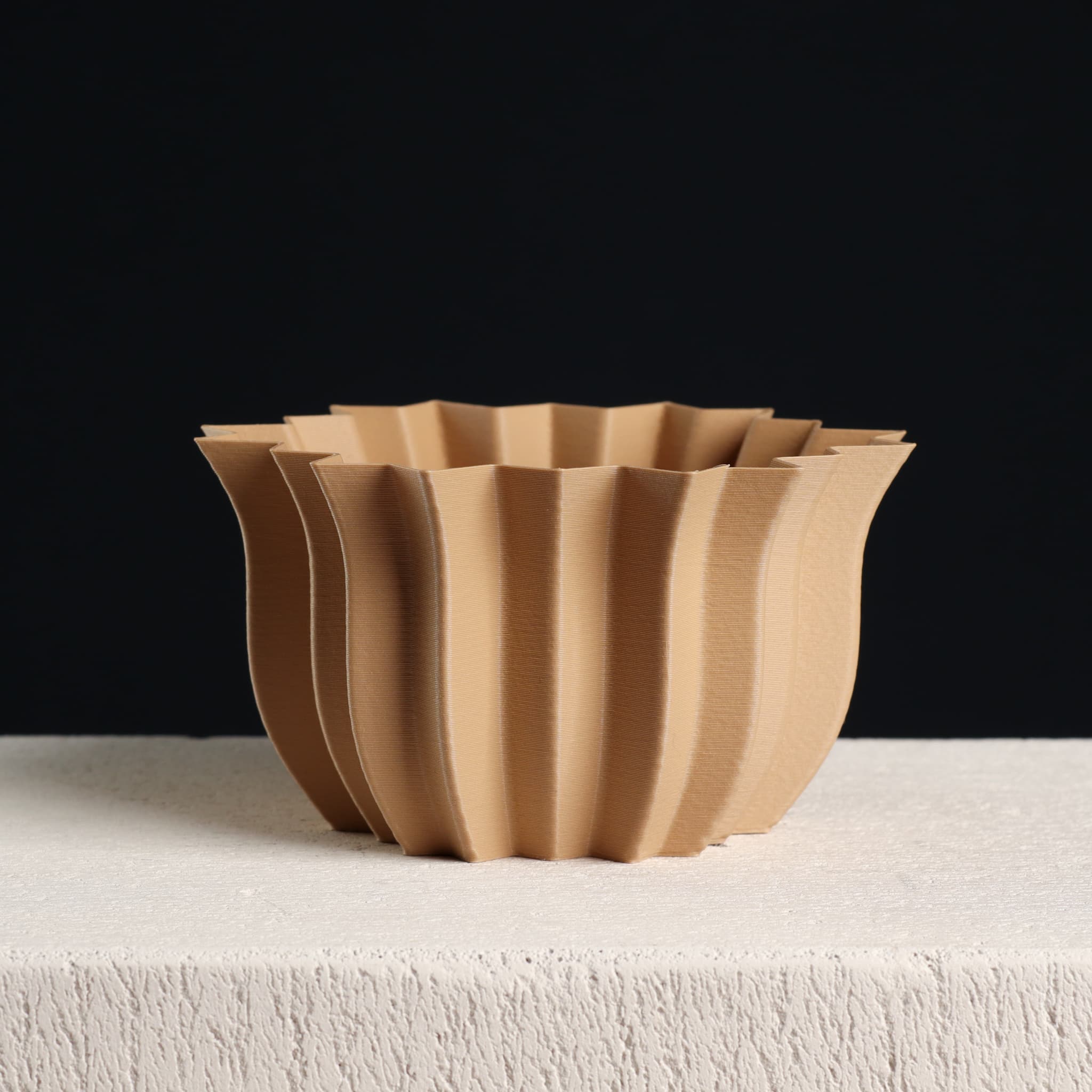 Abstract Bowl Planter, Vase Mode & Shelled 3d model