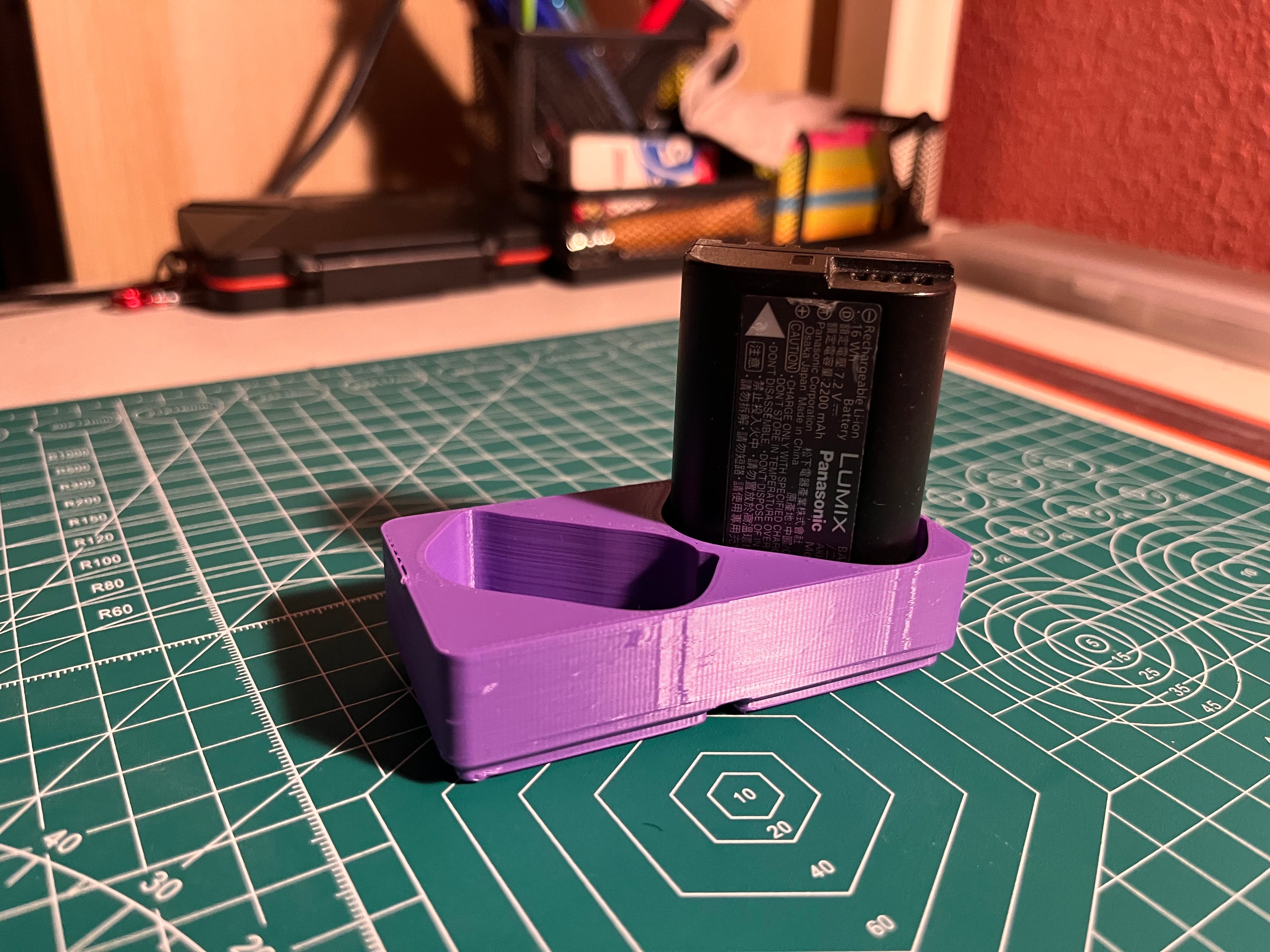 Gridfinity DMW-BLK22 Holder.stl 3d model