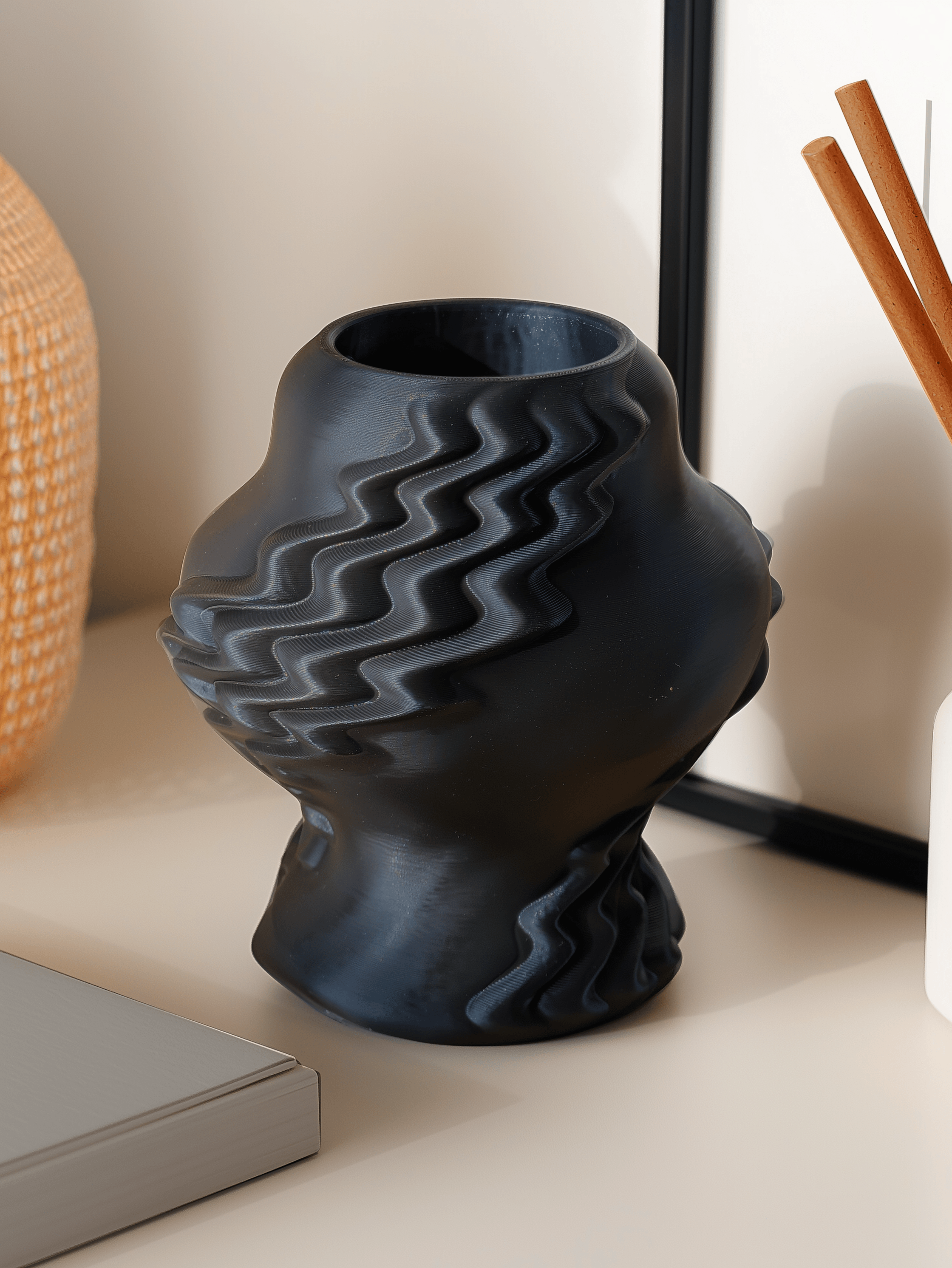 Ziggi Vase - Flower Vase 3d model