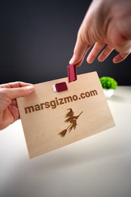 Adhesive Wall Clip for Paper 3d model