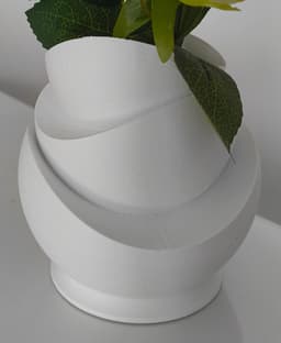 Waveform Harmony Vase 3d model