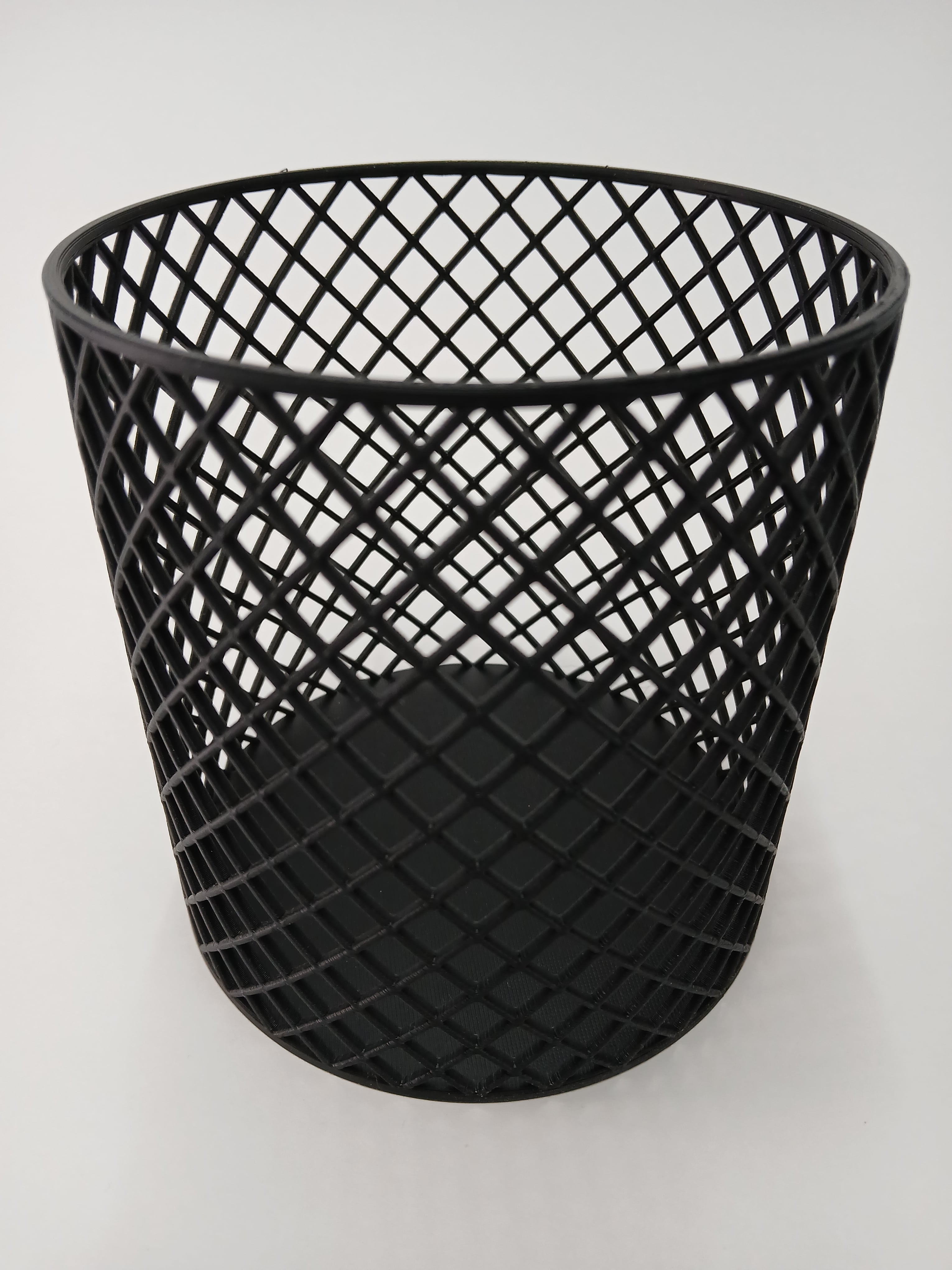 Simple Wire Trash Can/Pen Holder/Pot 3d model