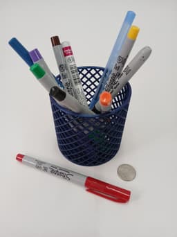 Simple Wire Trash Can/Pen Holder/Pot 3d model