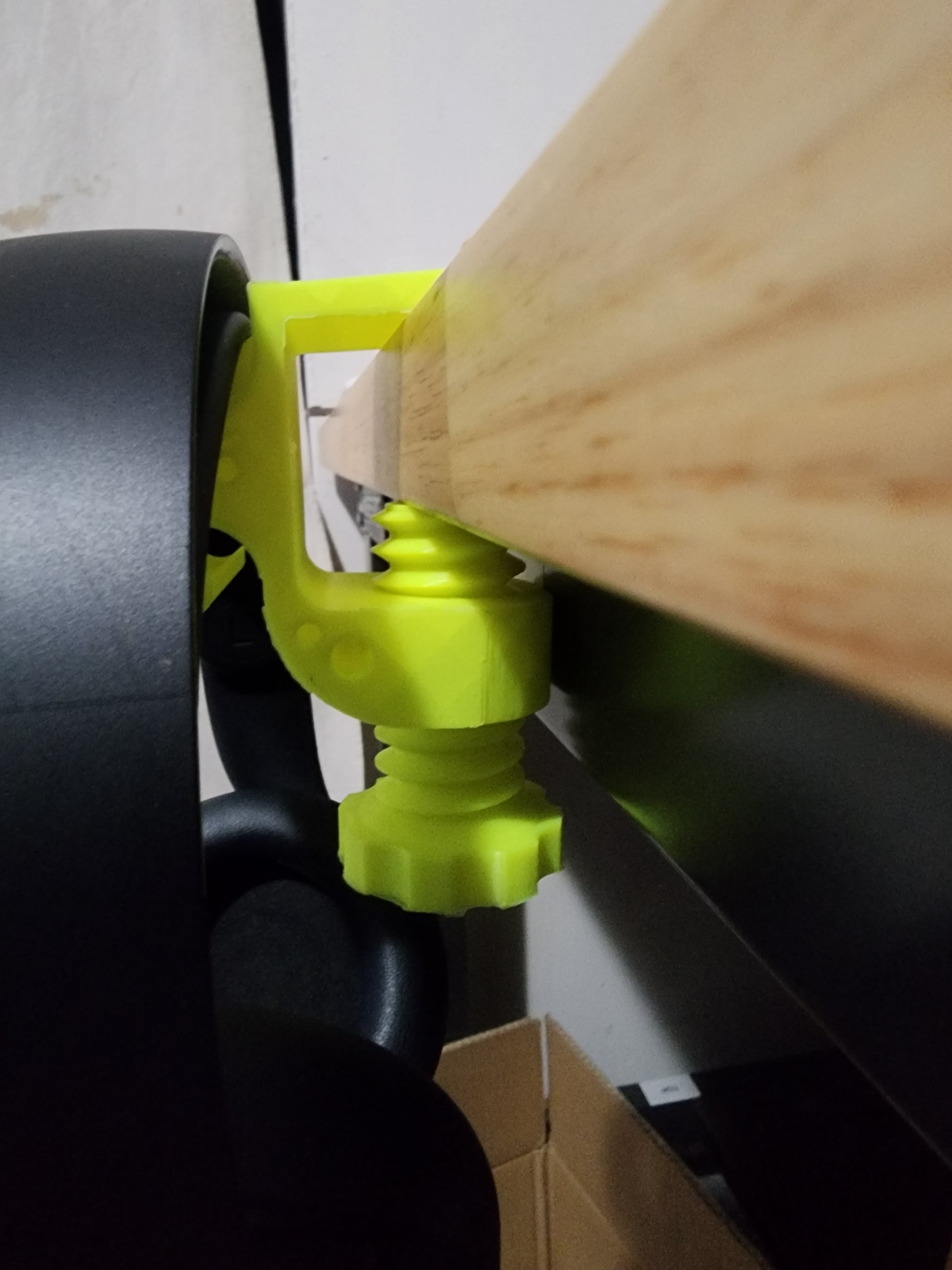 great model! works well for my ps5 headset.