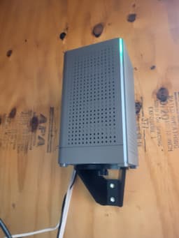 Wall bracket for gigaspire with knob 3d model