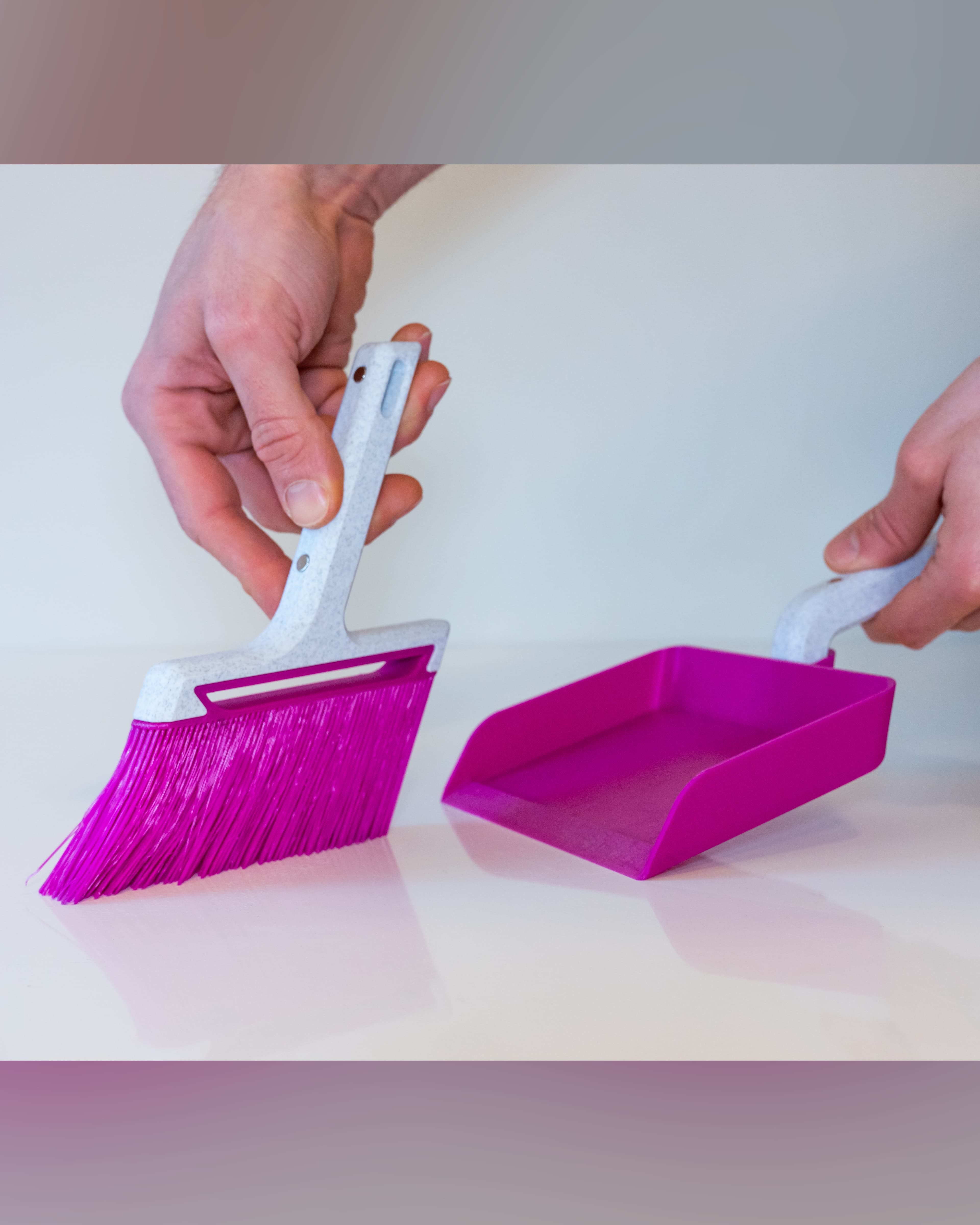 Small Brush & Dust Pan 3d model