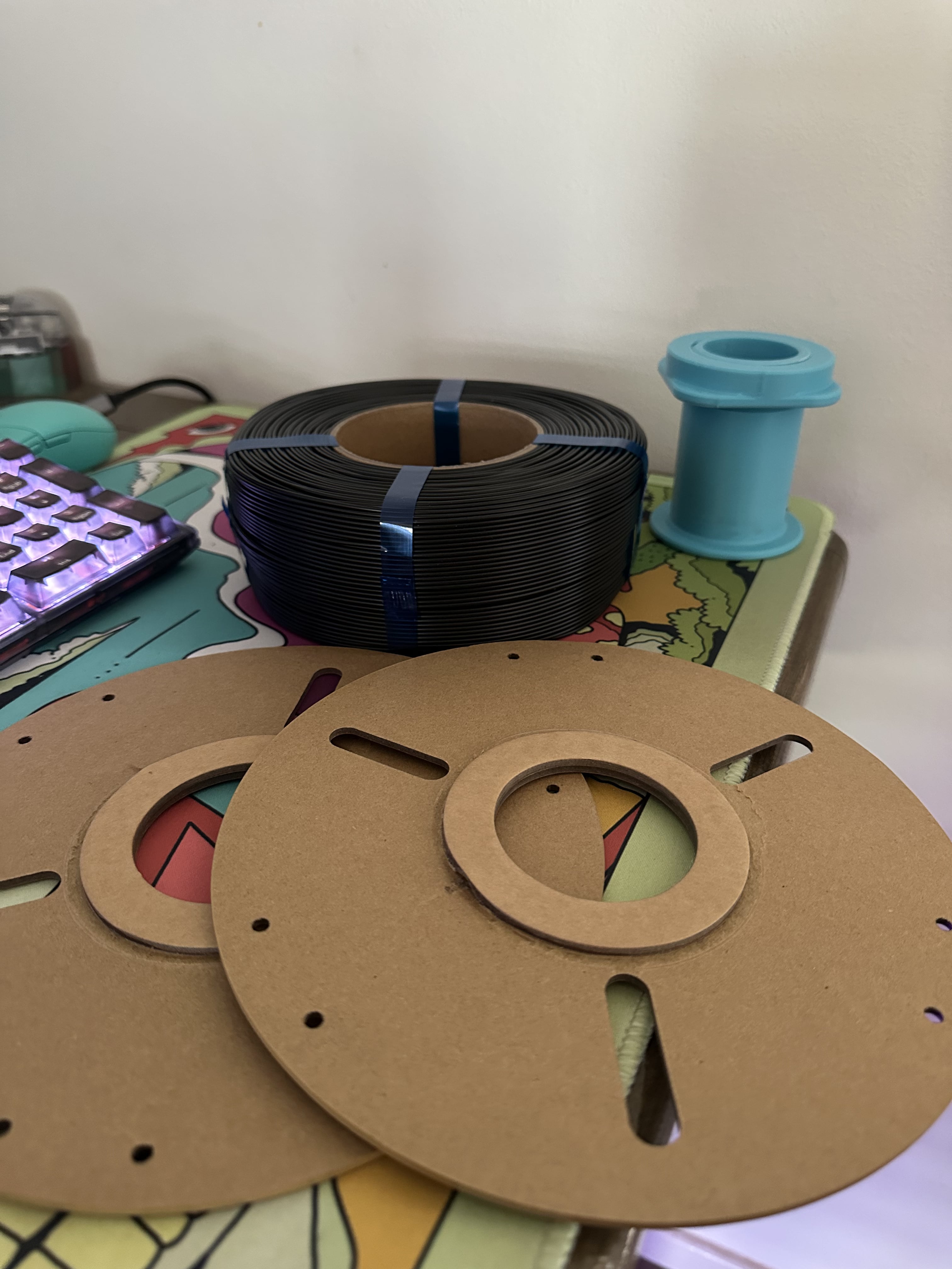 Spool Bolt to Reuse/Recycle carboard spools 3d model