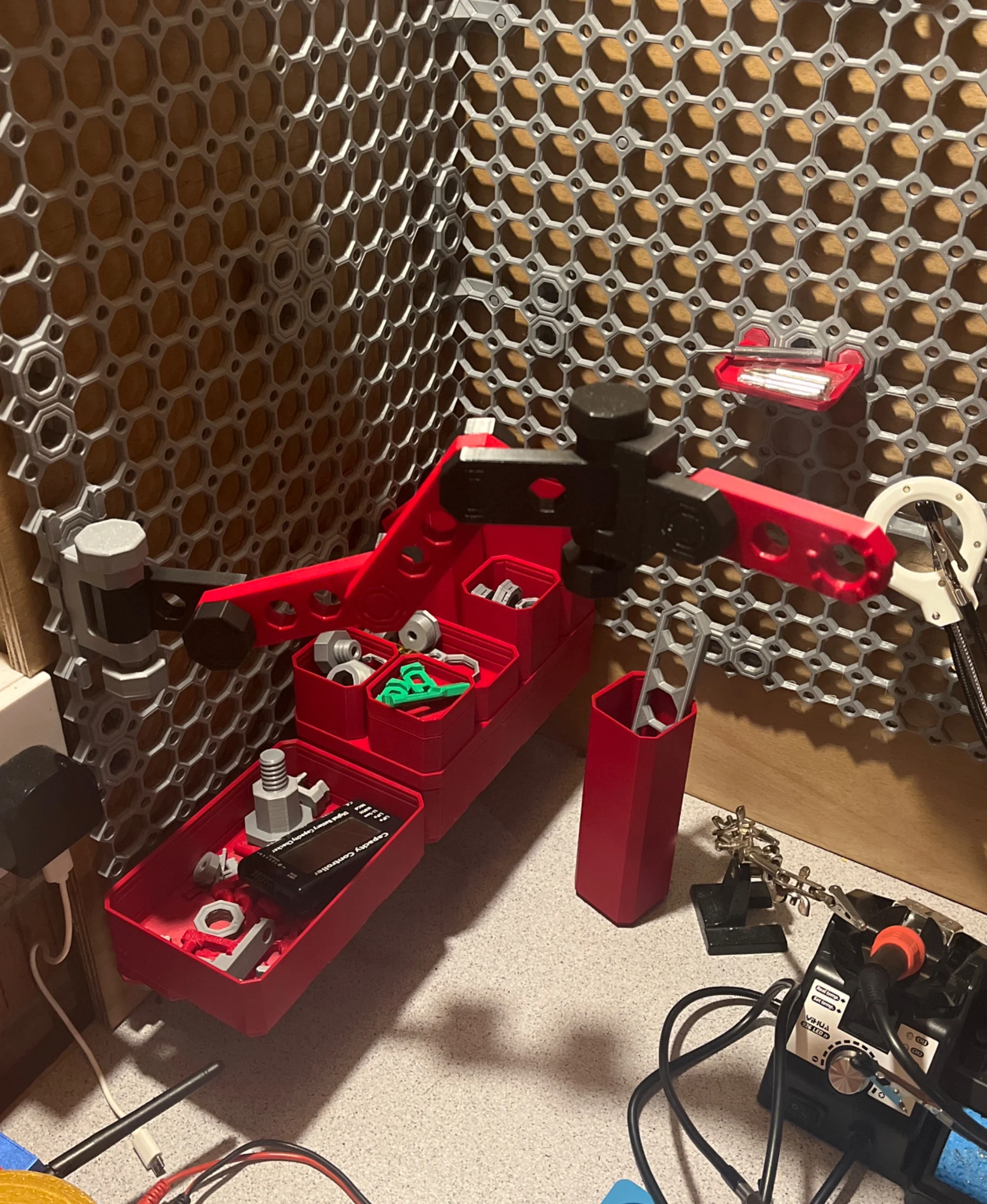 Easy print, great variety of lengths for the parts in the bar. Currently printing the 1/4 pin to attach a rechargeable camera light.