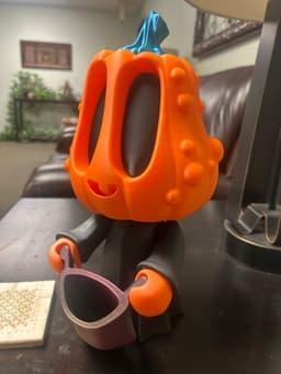 Did not find printer in options: I printed this on an AD5X. Set size to 350% for all pieces, and if you have more time and resources I’d suggest a stronger material at least for the body/neck than PLA. Be prepared to lubricate and/or sand the neck and head joints for easier assembly, if you do not attempt to play with the slicer settings.
Additional note: robe and hands are crossed over from Blob Lab Skeleton set (also purchased). 3d model