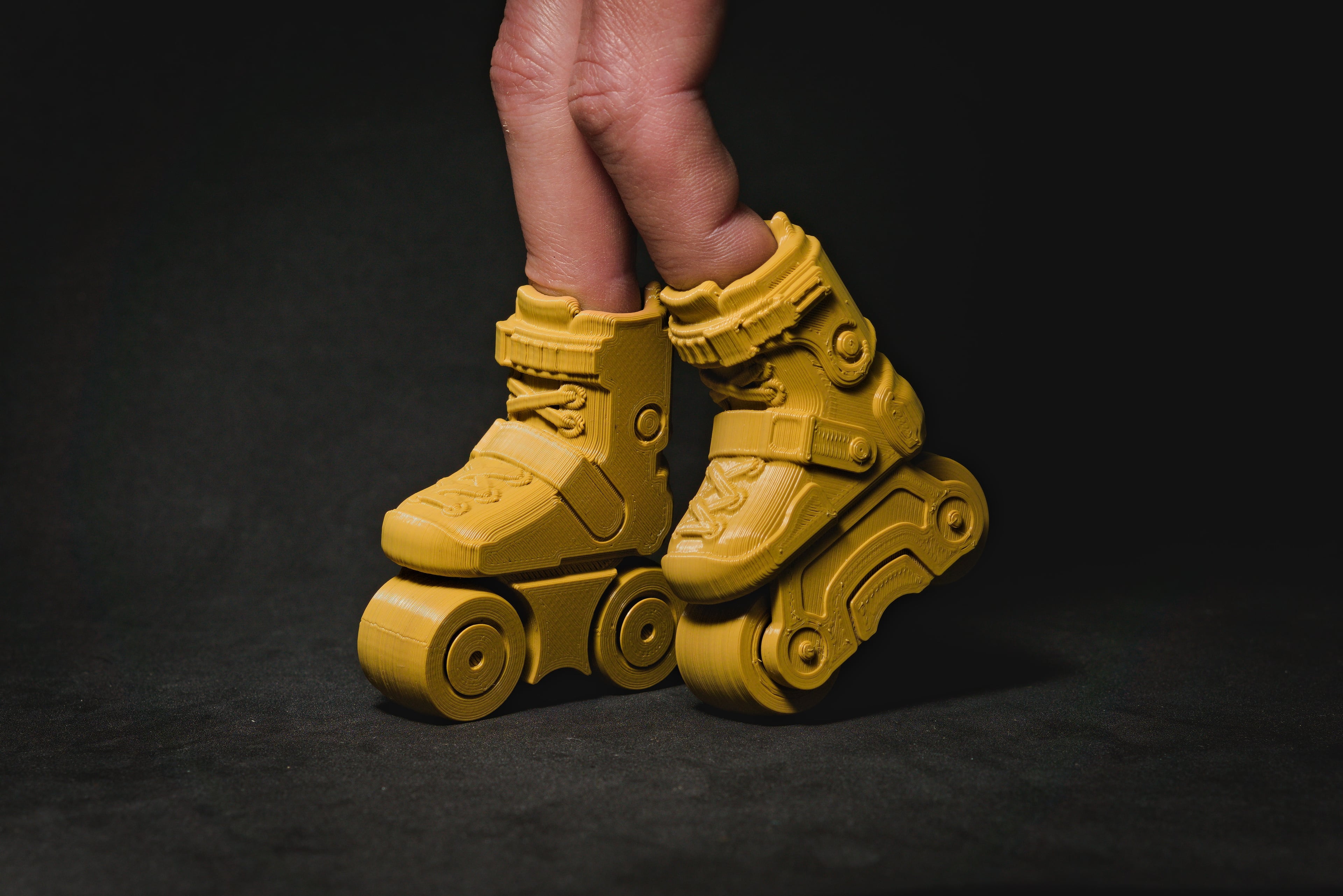 Inline Finger Skates - Print in place 3d model