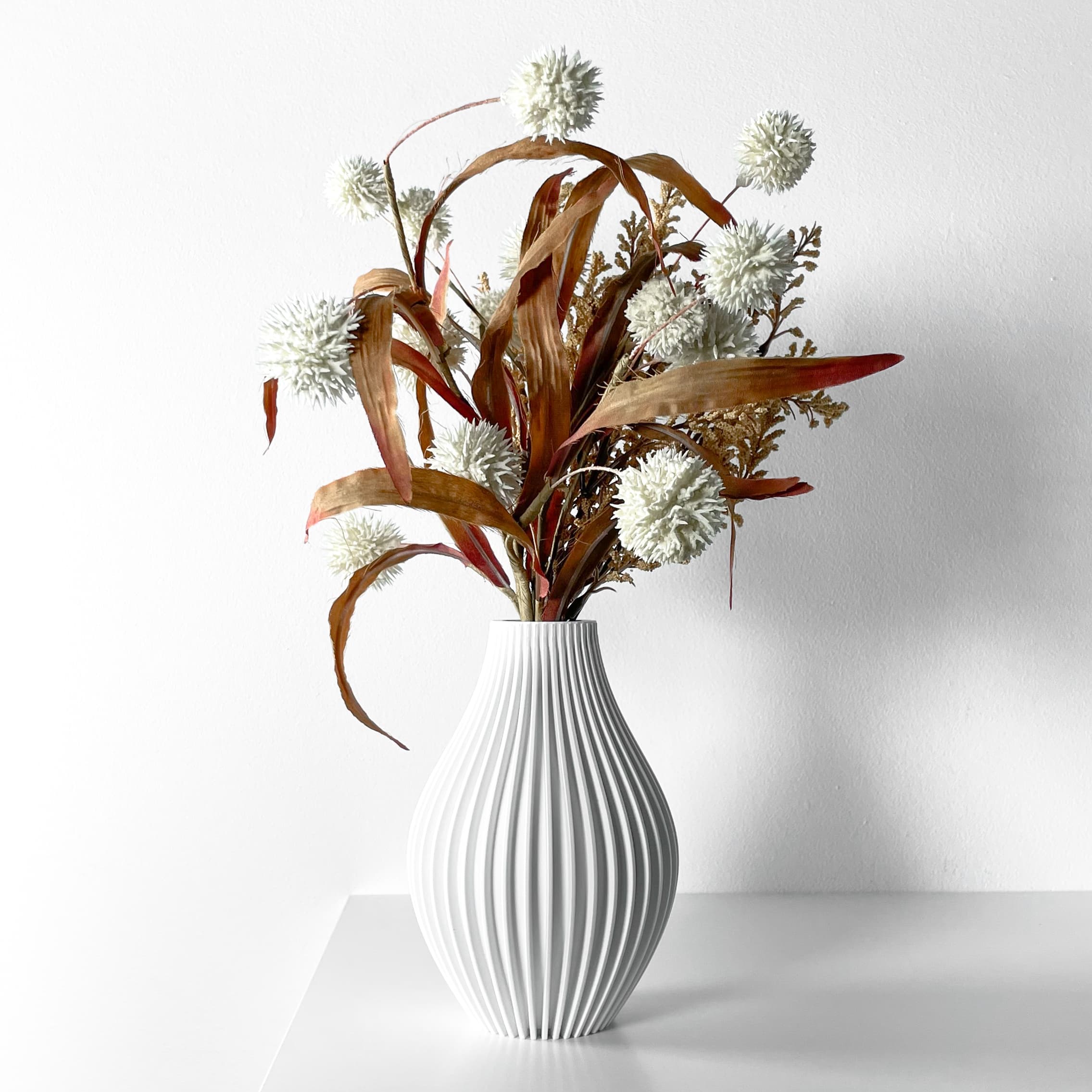 The Eres Vase, Modern and Unique Home Decor for Dried and Flower Arrangements | STL File 3d model