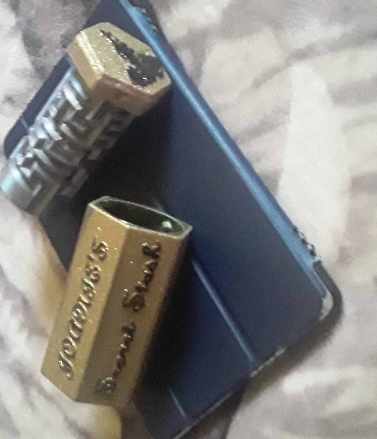 THE PERFECT STASHBOX -
(it's childproof)