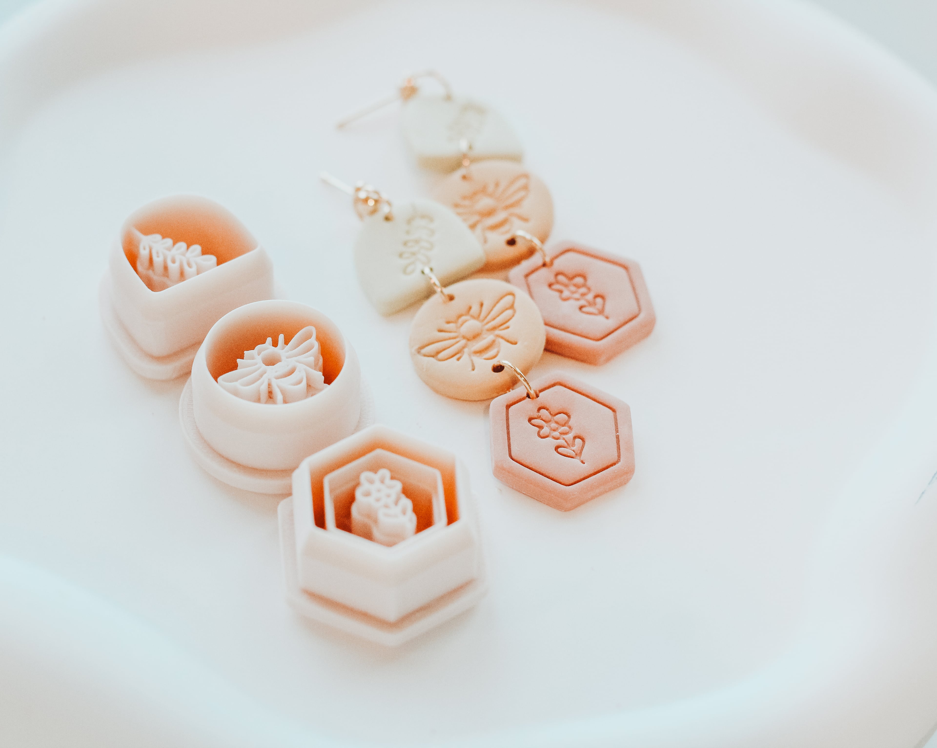 Honey Bee Three Piece Set 3d model