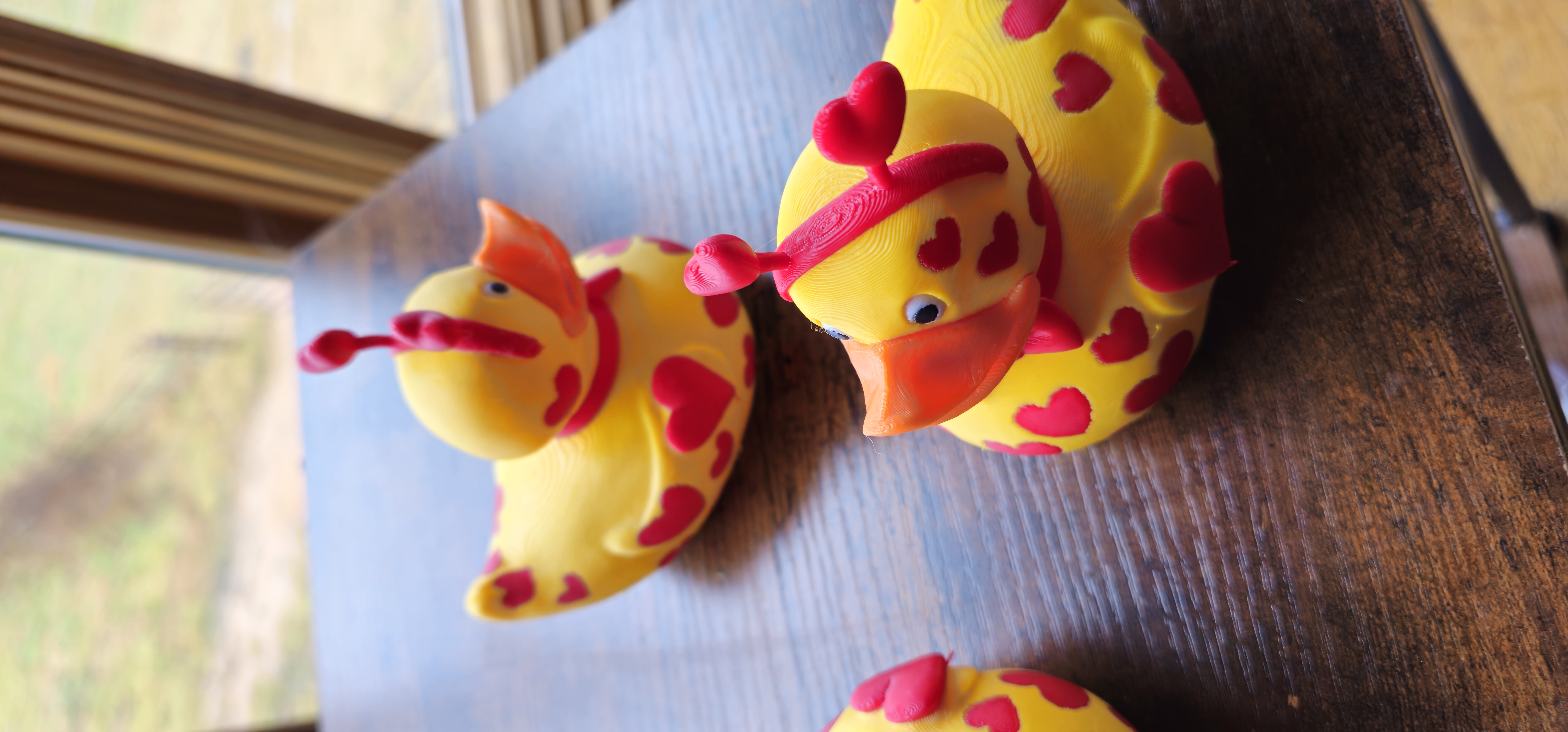 Valentine's Duck with lots of heart 3d model