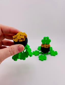Pot O'Gold Flexi Spinner Fidget & Key Chain 3d model