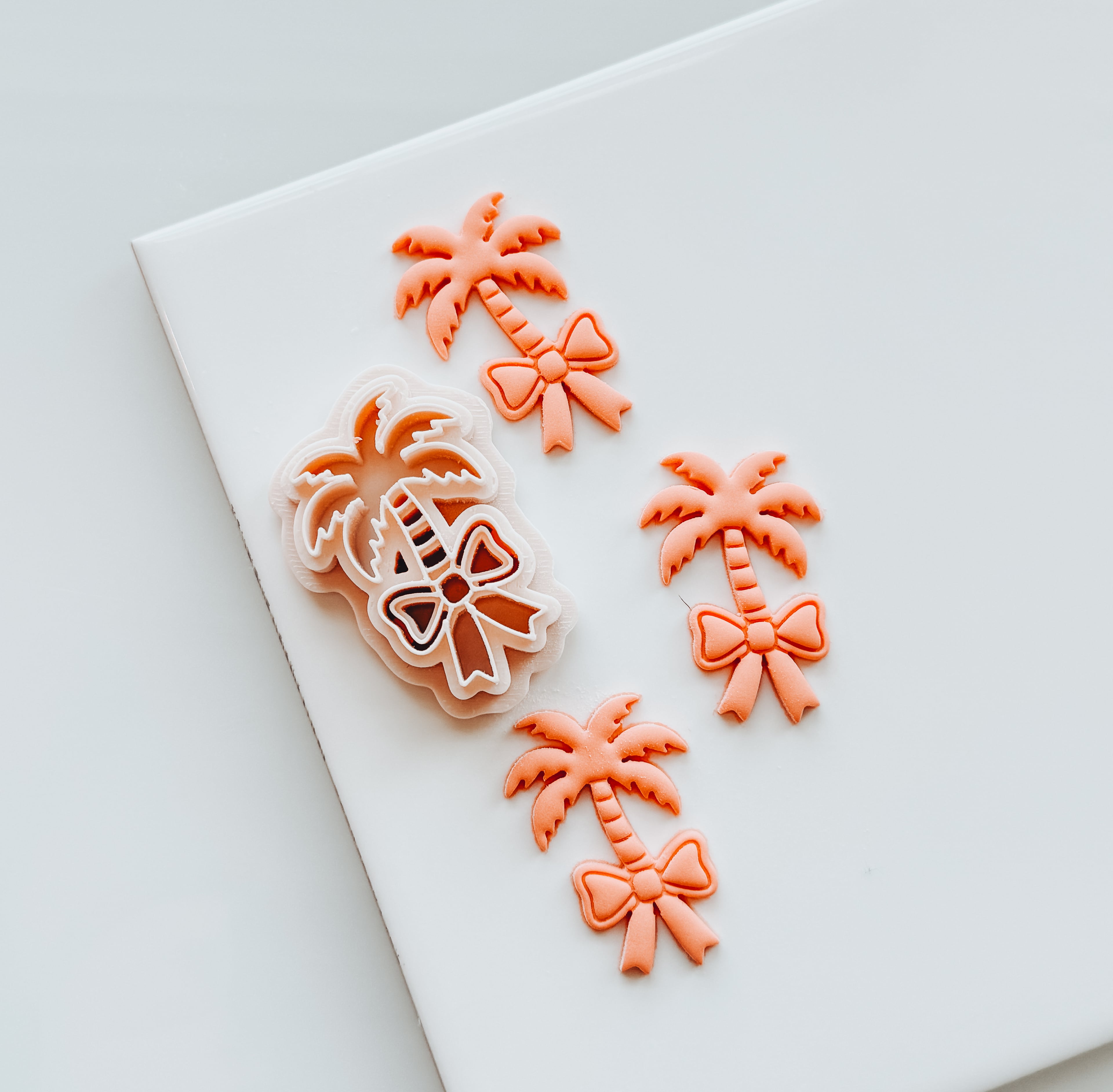 Palm & Bow Clay Cutter 3d model