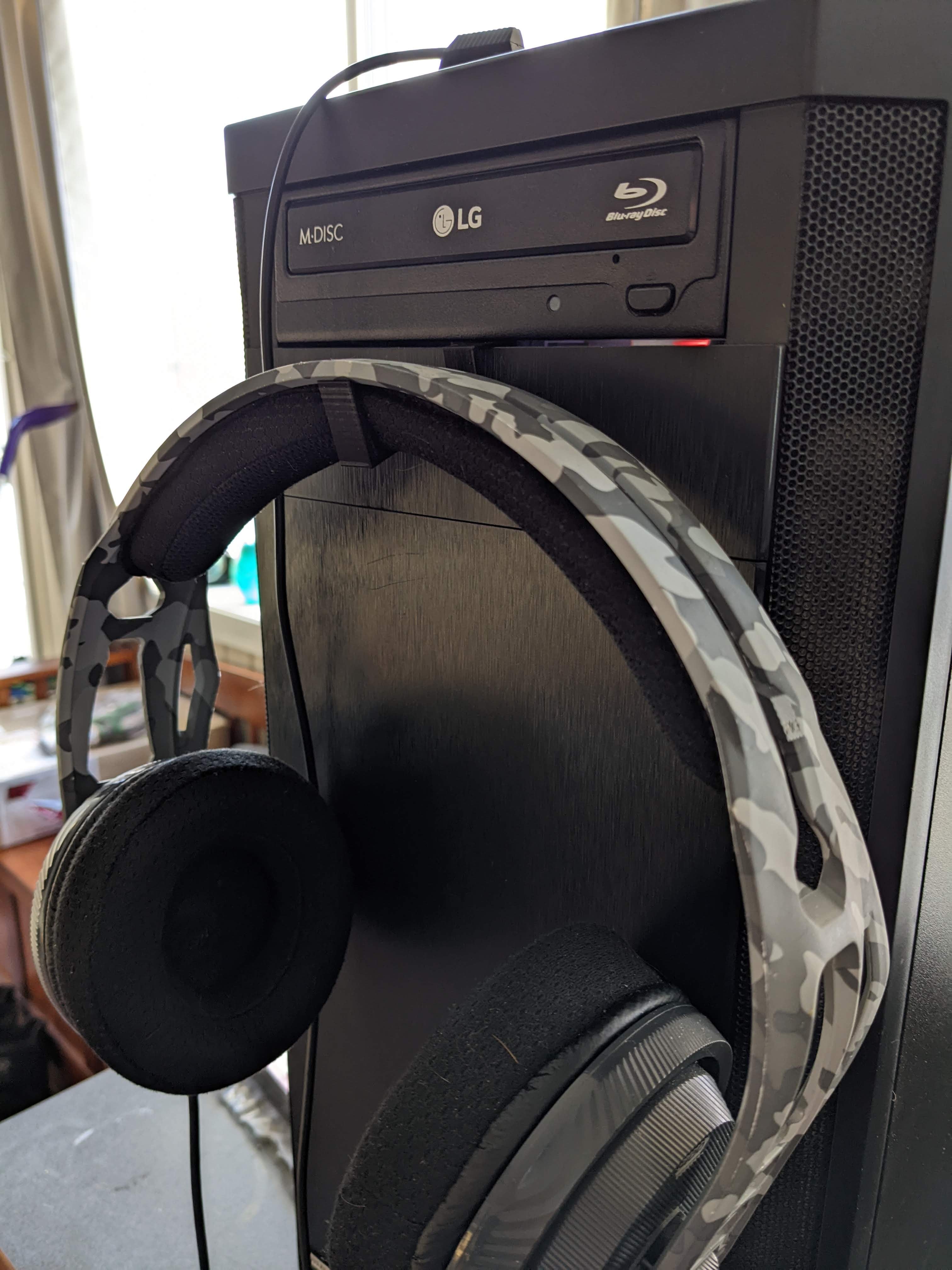 Headphone holder for Desktop PC 3d model