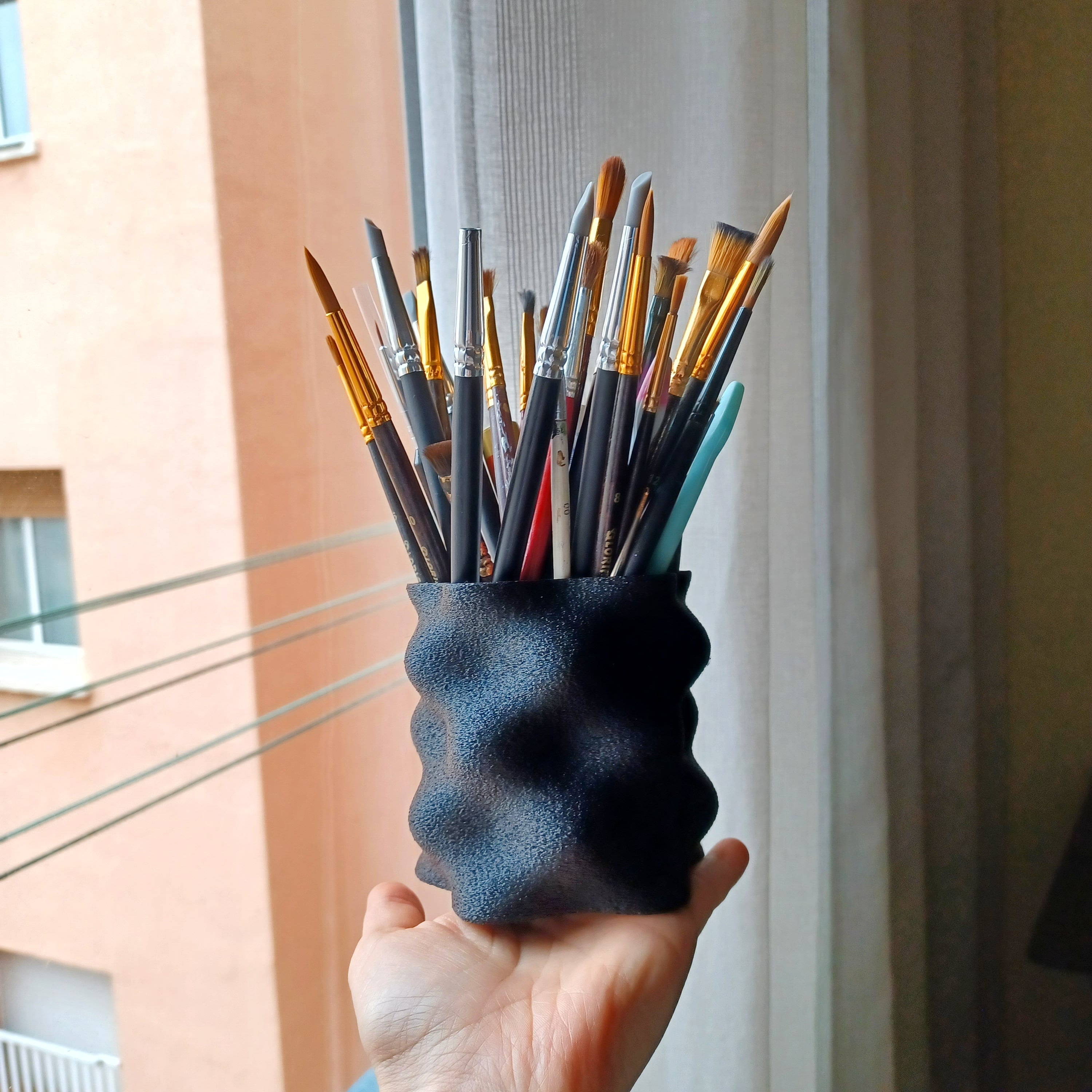 Wavy pencil holder2 3d model