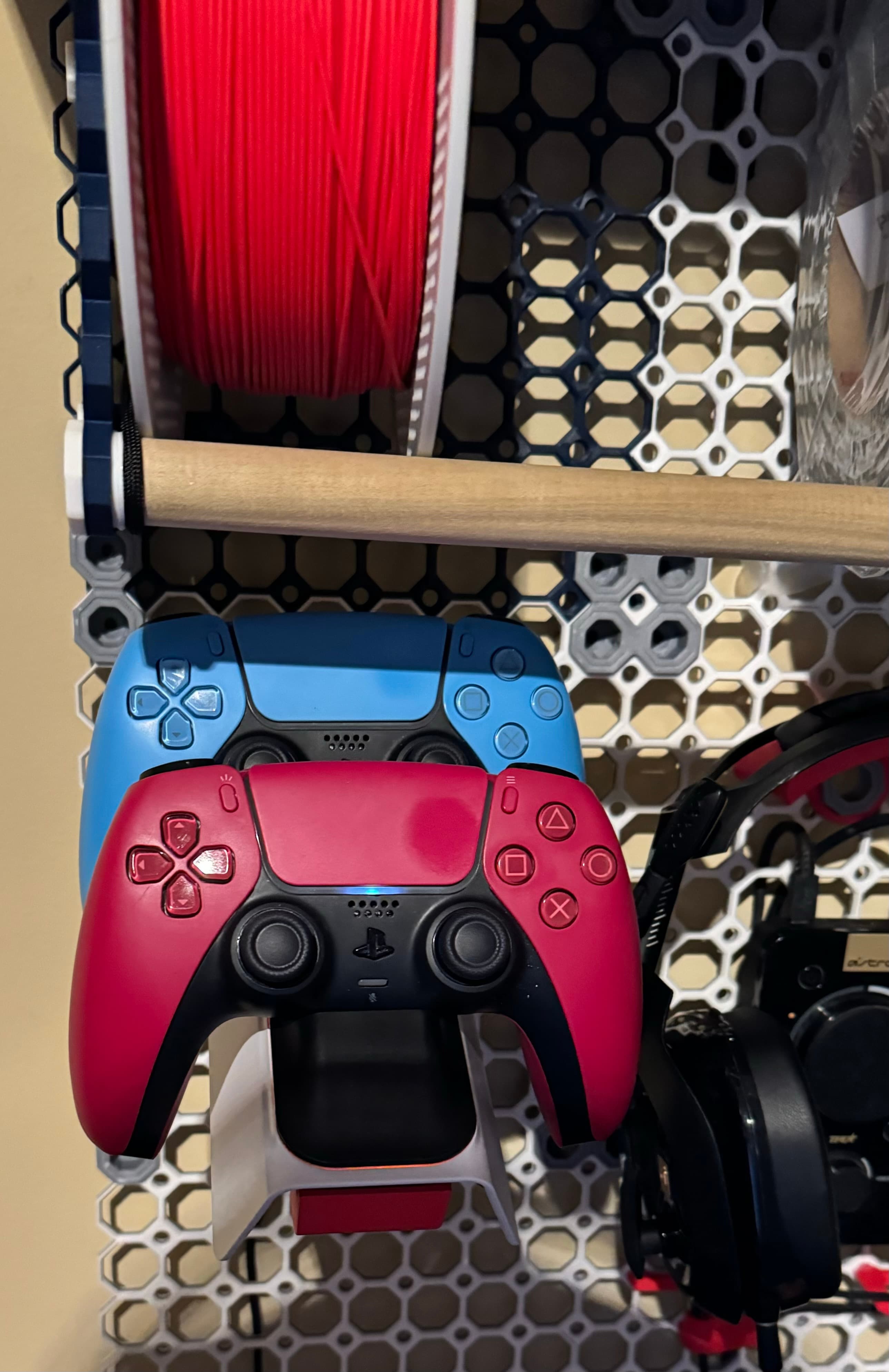 Multiboard NexiGo PS5 charger mount 3d model