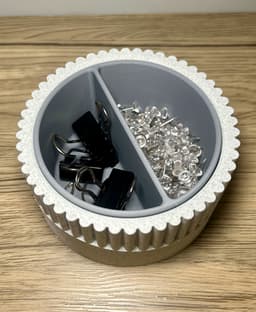 Modern Catch-All Tray with Spinning Dividers 3d model