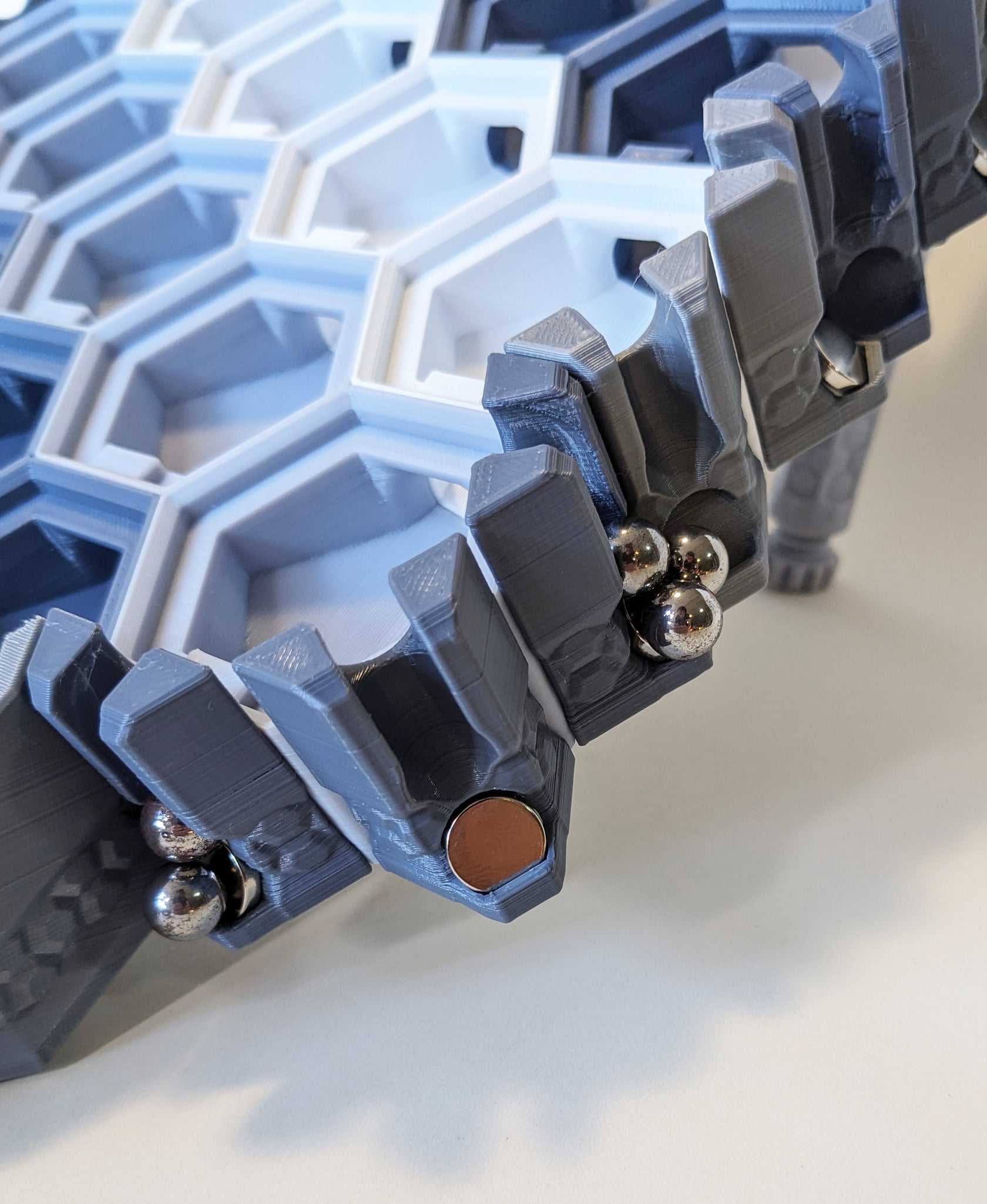 Magnetic Gutter system for the Modular Hextraction Board 3d model