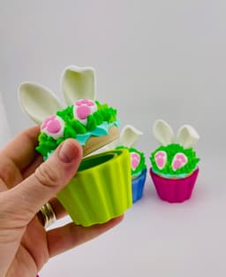 Cupcake Container -Easter Bunny in Grass 3d model