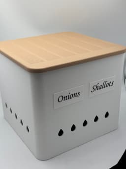 Onions and Shallots Keeper 3d model