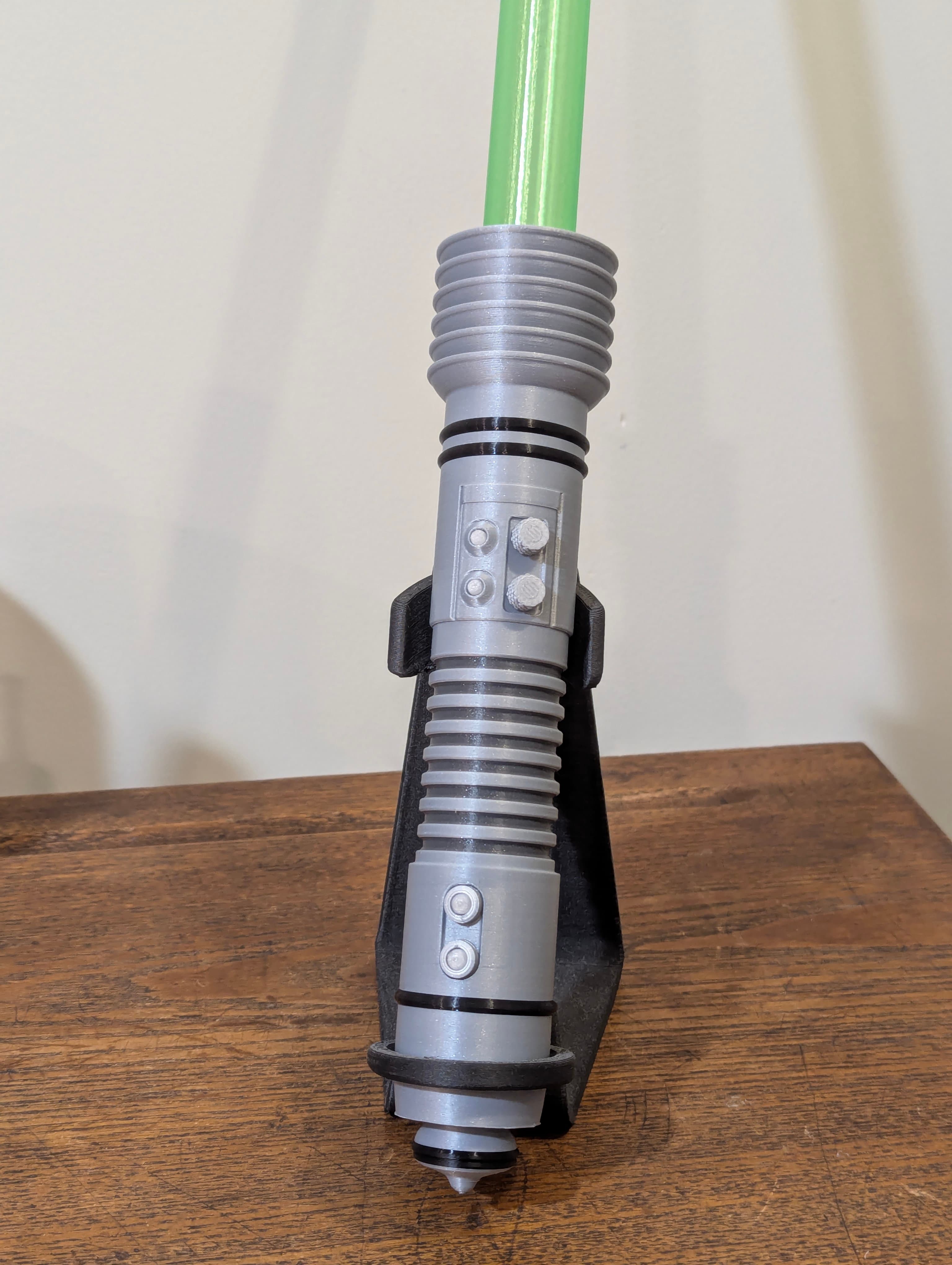 Another great lightsaber model. Printed on the XL in Polymaker Metallic Silver, Prusament Jet Black, Elegoo Clear, and Ziro Transparent Green.