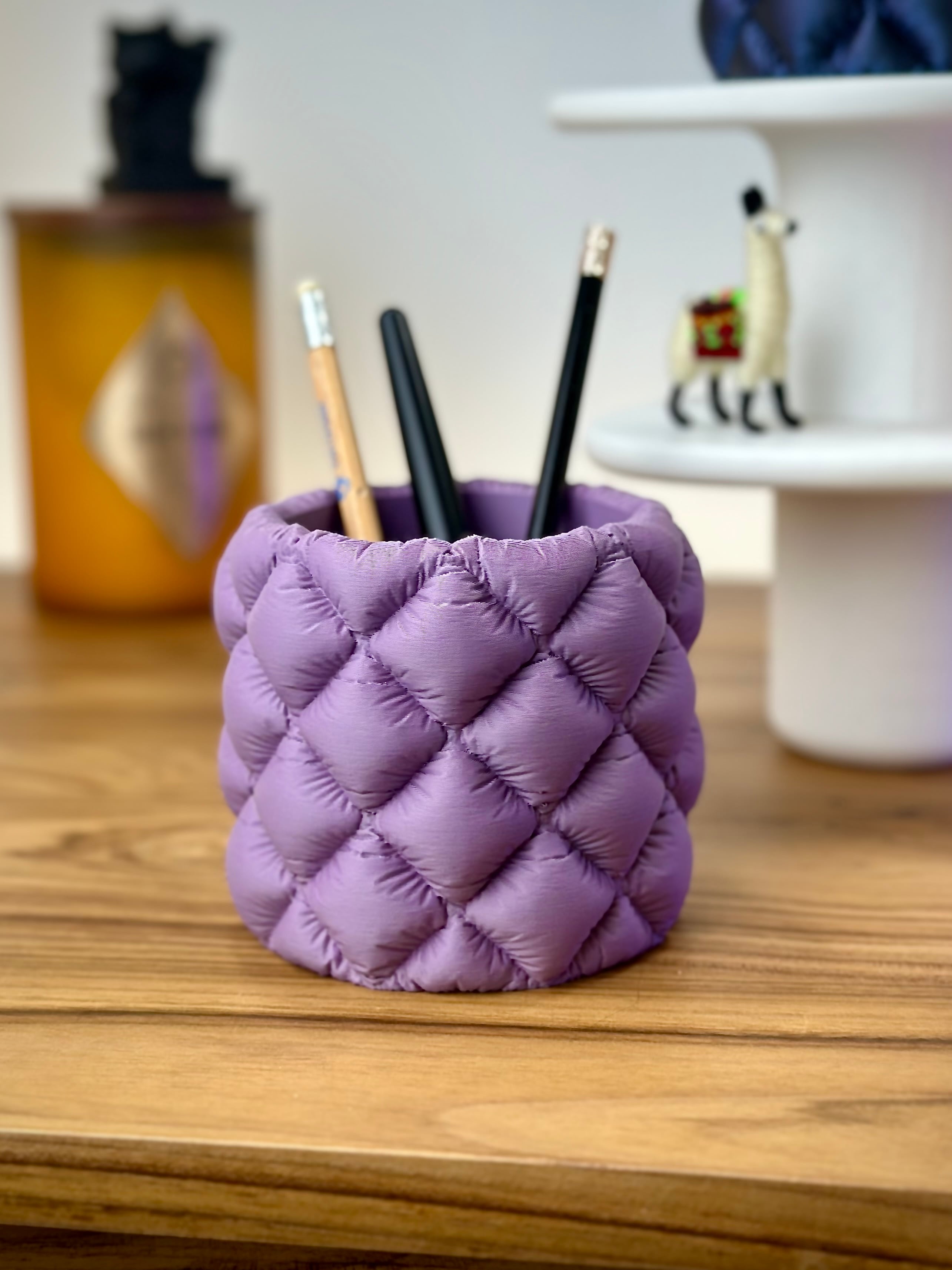 Air Hugger Pencil Cup 3d model