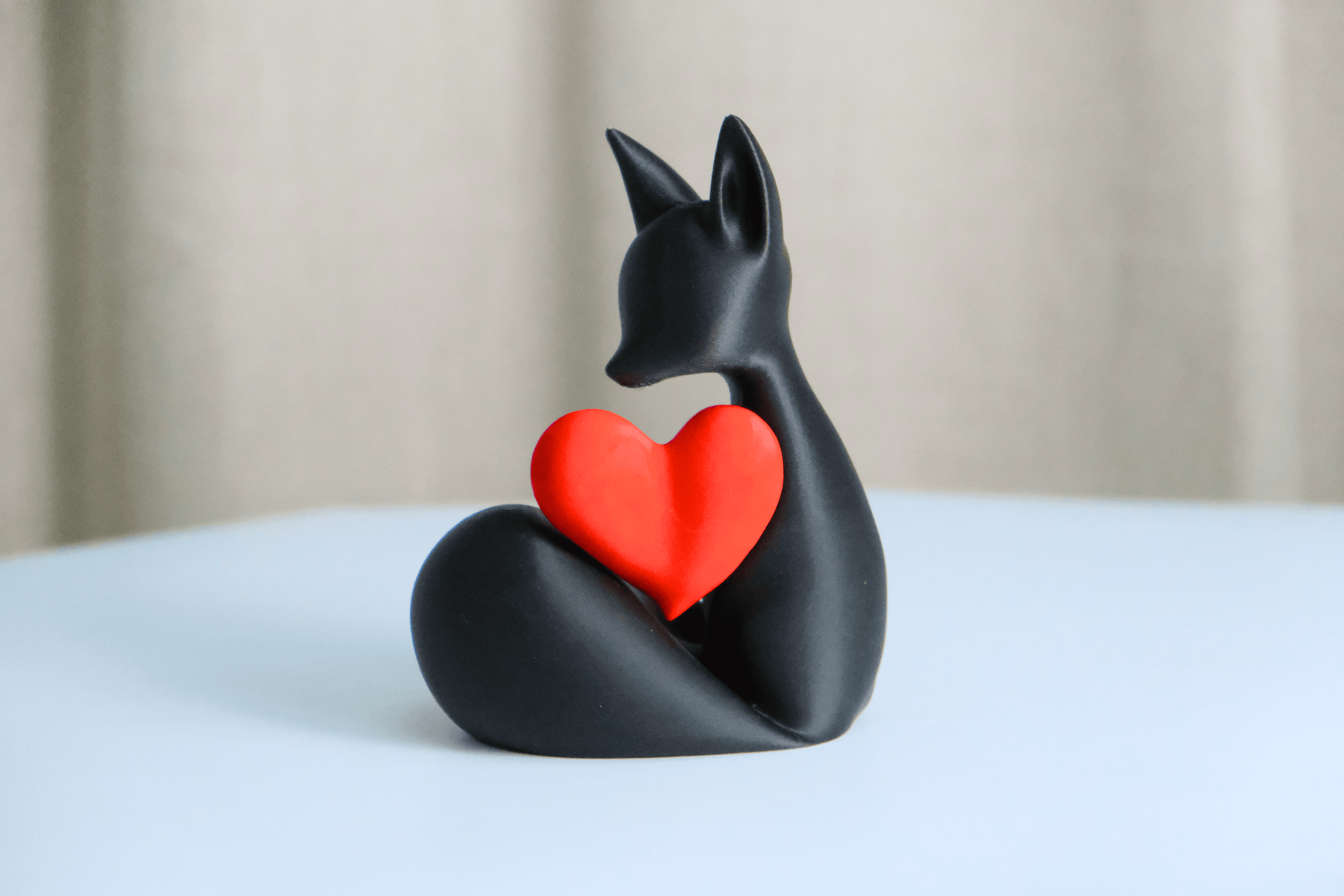 Charming Fox Heart Sculpture 3d model