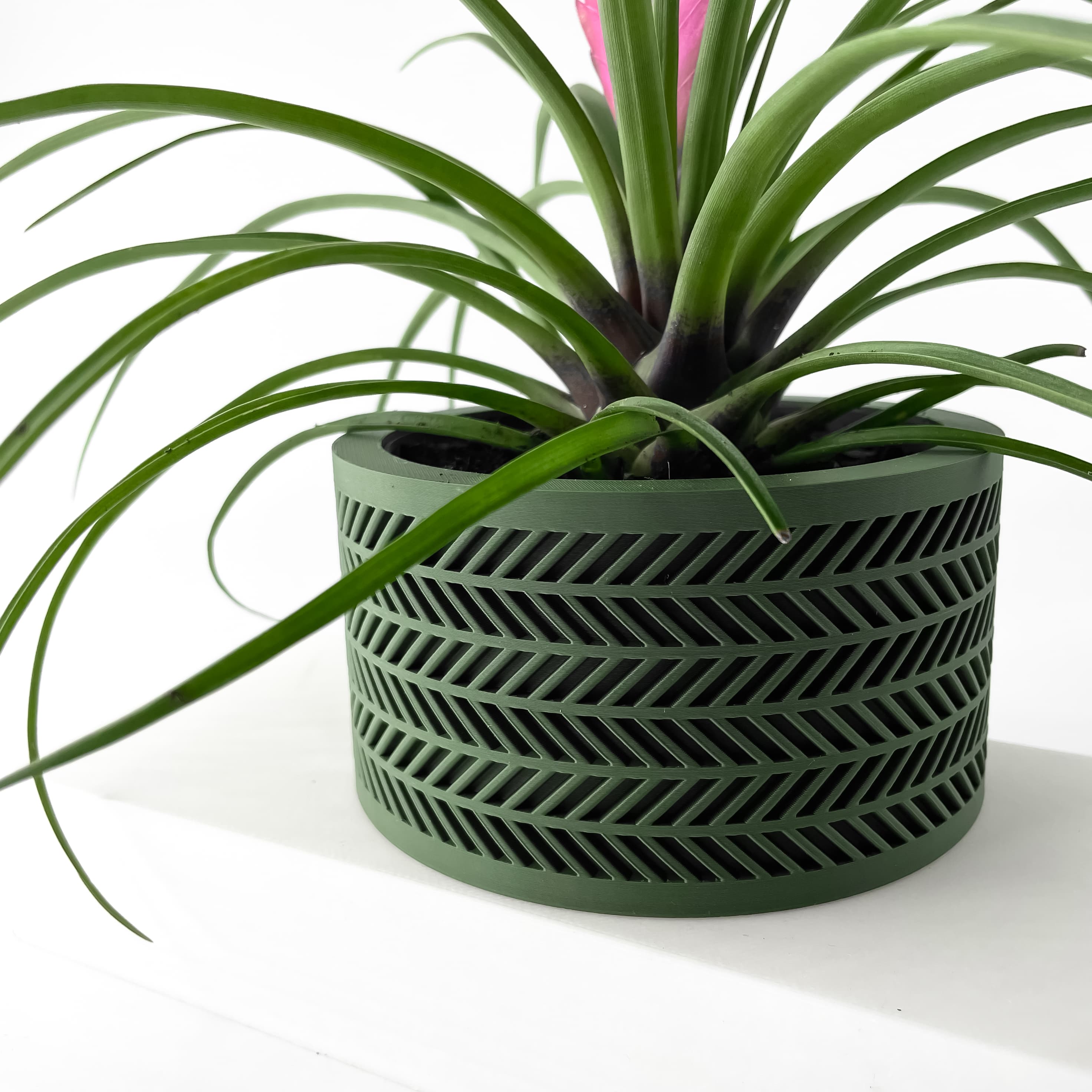 The Quen Planter Pot with Drainage Tray & Stand Included | Modern and Unique Home Decor 3d model