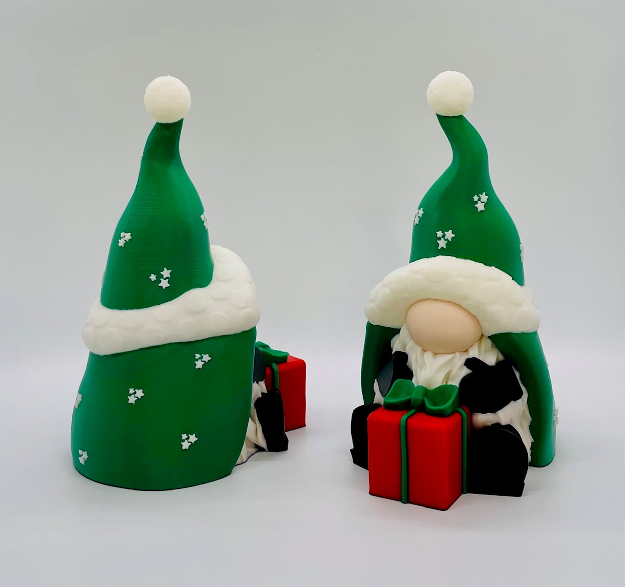 Mitten Gift Gnome 3d model