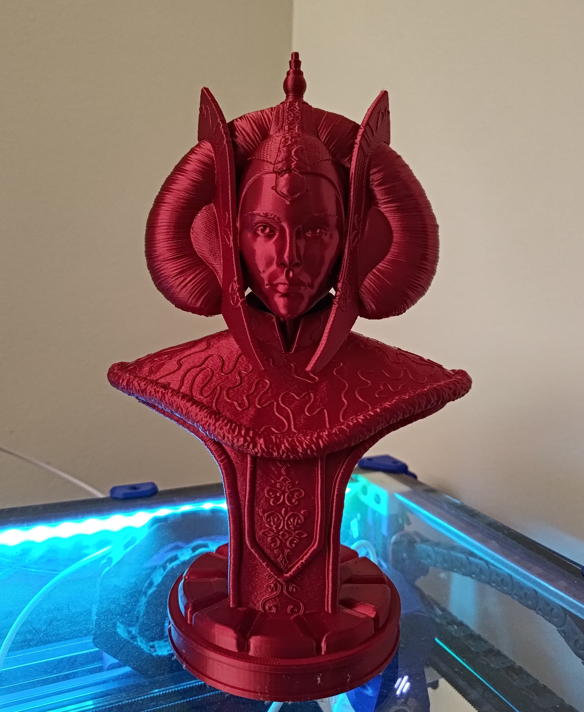 Truly beautiful model and really reminds me of "The Phantom Menace" which was my first introduction to the Star Wars universe.