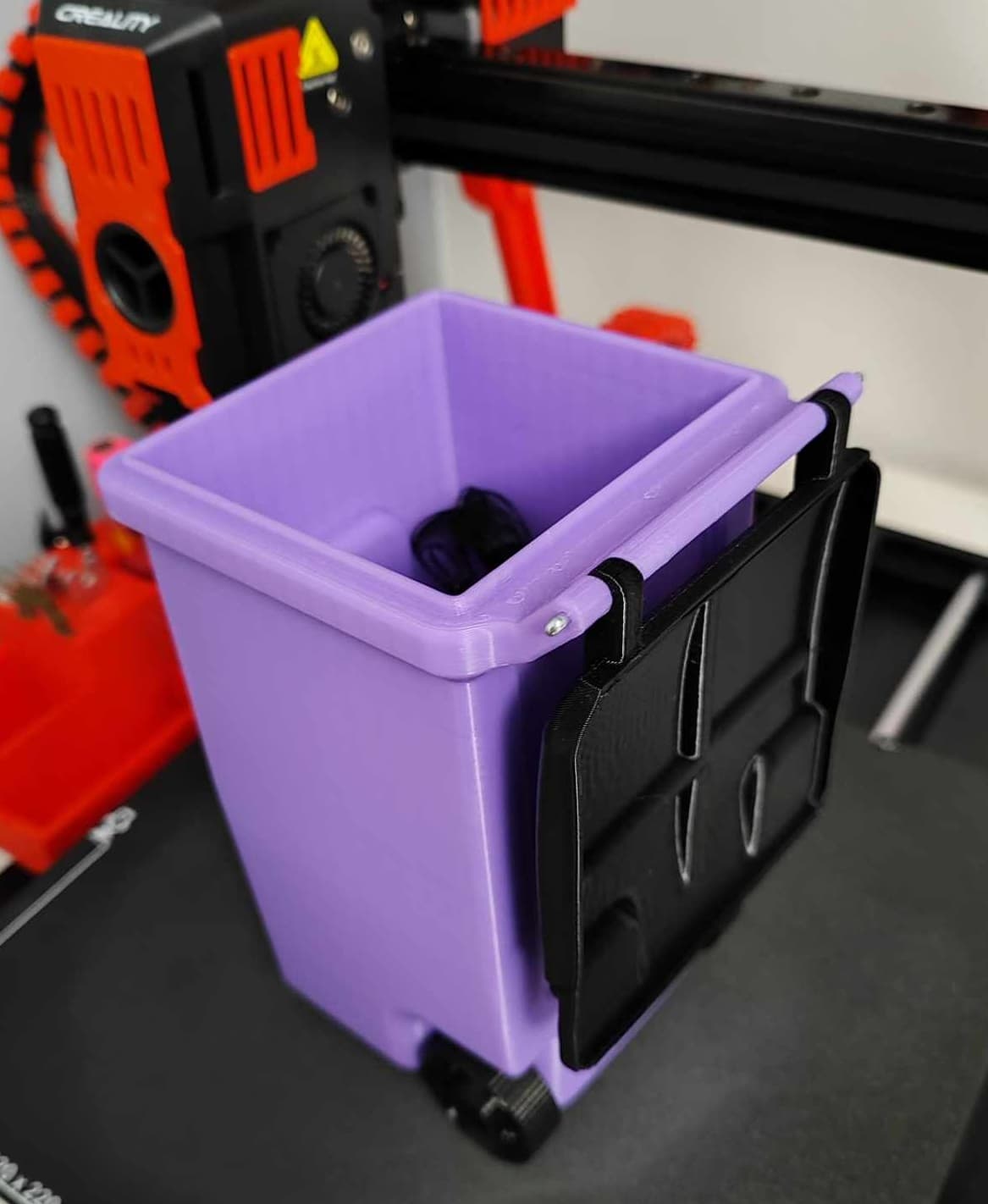 Nice and practical bin! Thanks