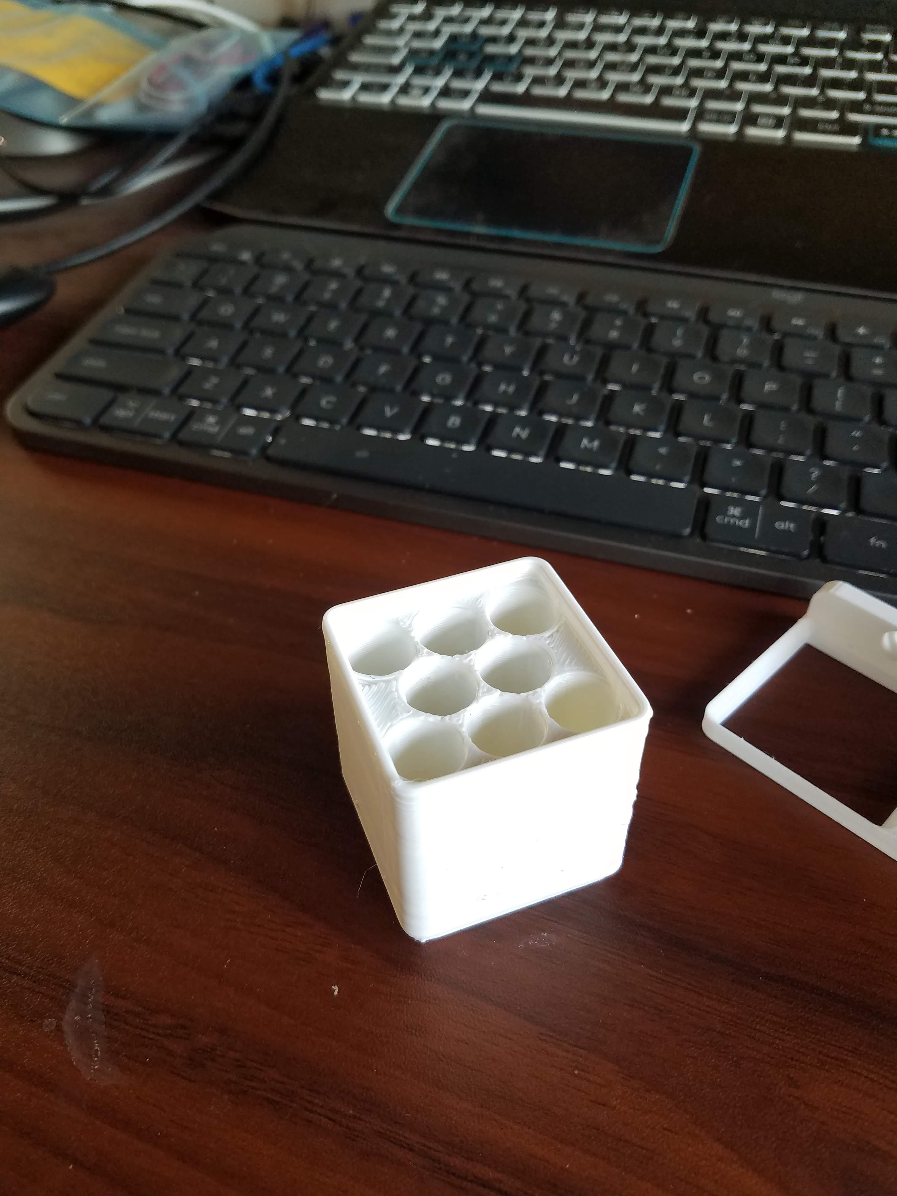 Reg Sharpie Holder 1x1x1 v1.stl 3d model