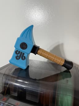 Little Overture Glow In The Dark filament and out came one of the coolest prop weapons to date. This is by far my favorite loot lab model. 3d model