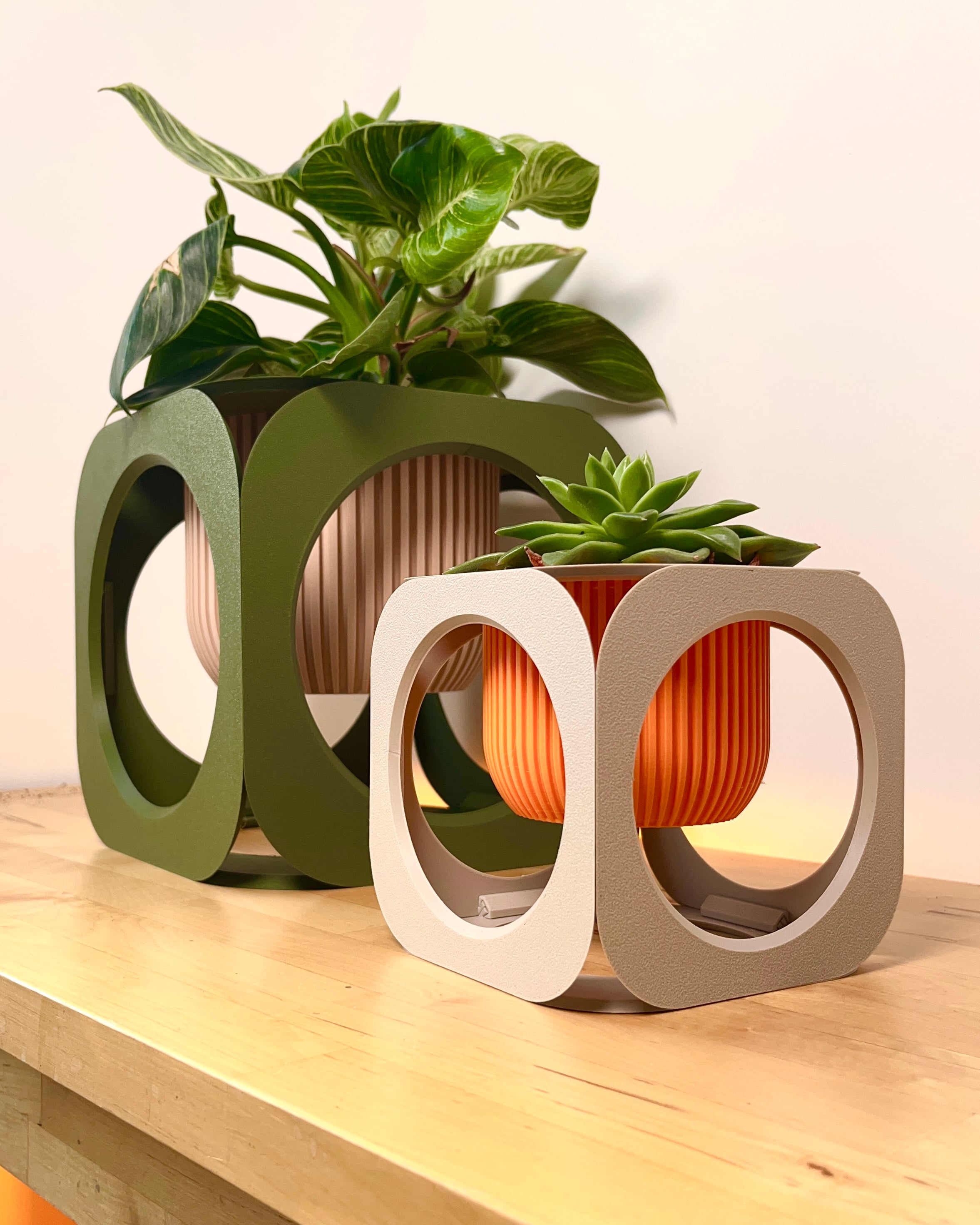 Ochot - a geometrical planter/base combo 3d model
