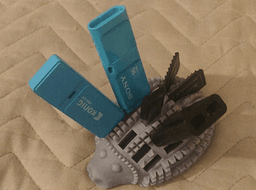 FlashHog - USB & SD Holder 3d model