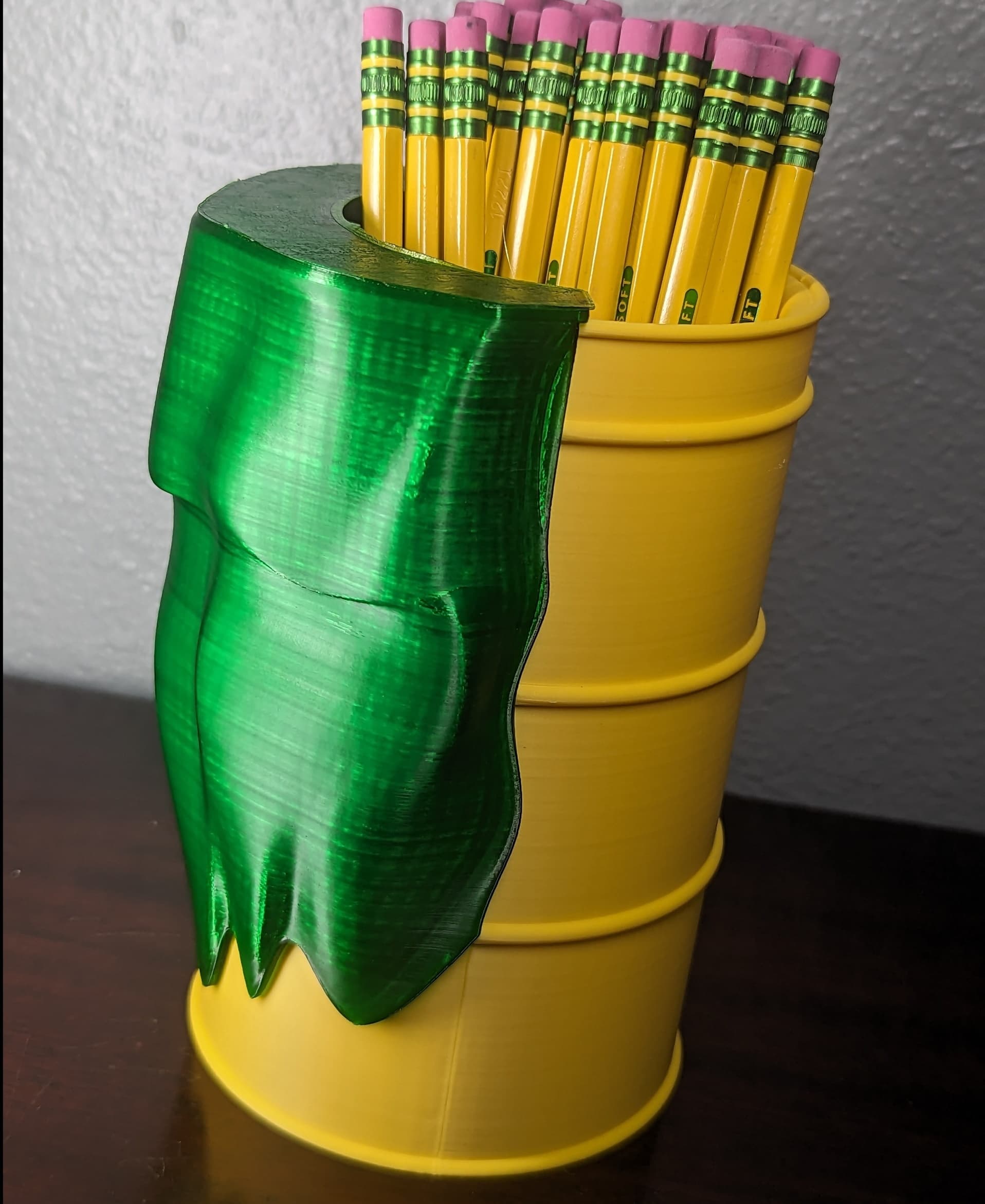 Nuclear Waste Pencil Bucket 3d model