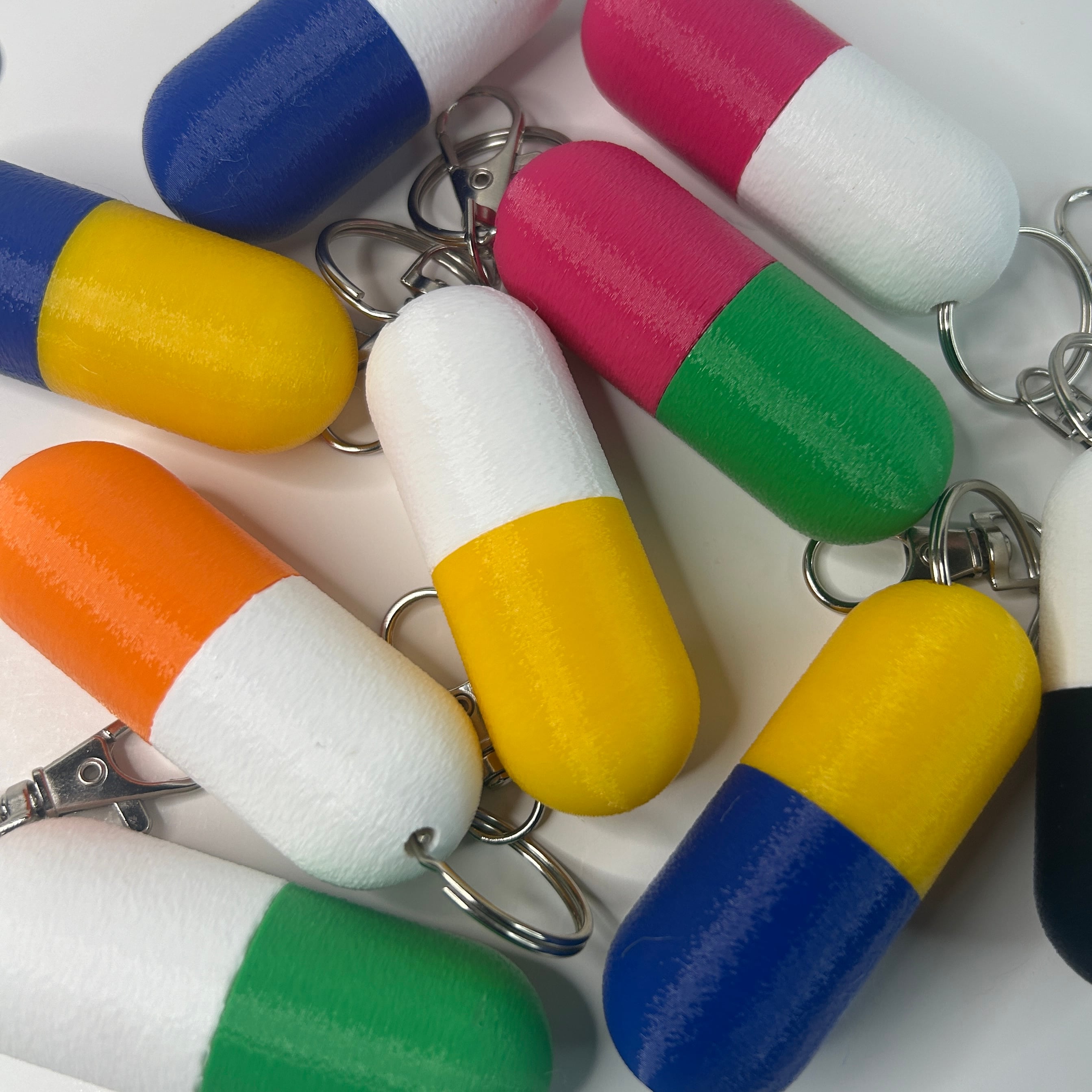 Medi-Mate (Pill Holder Keychain) 3d model