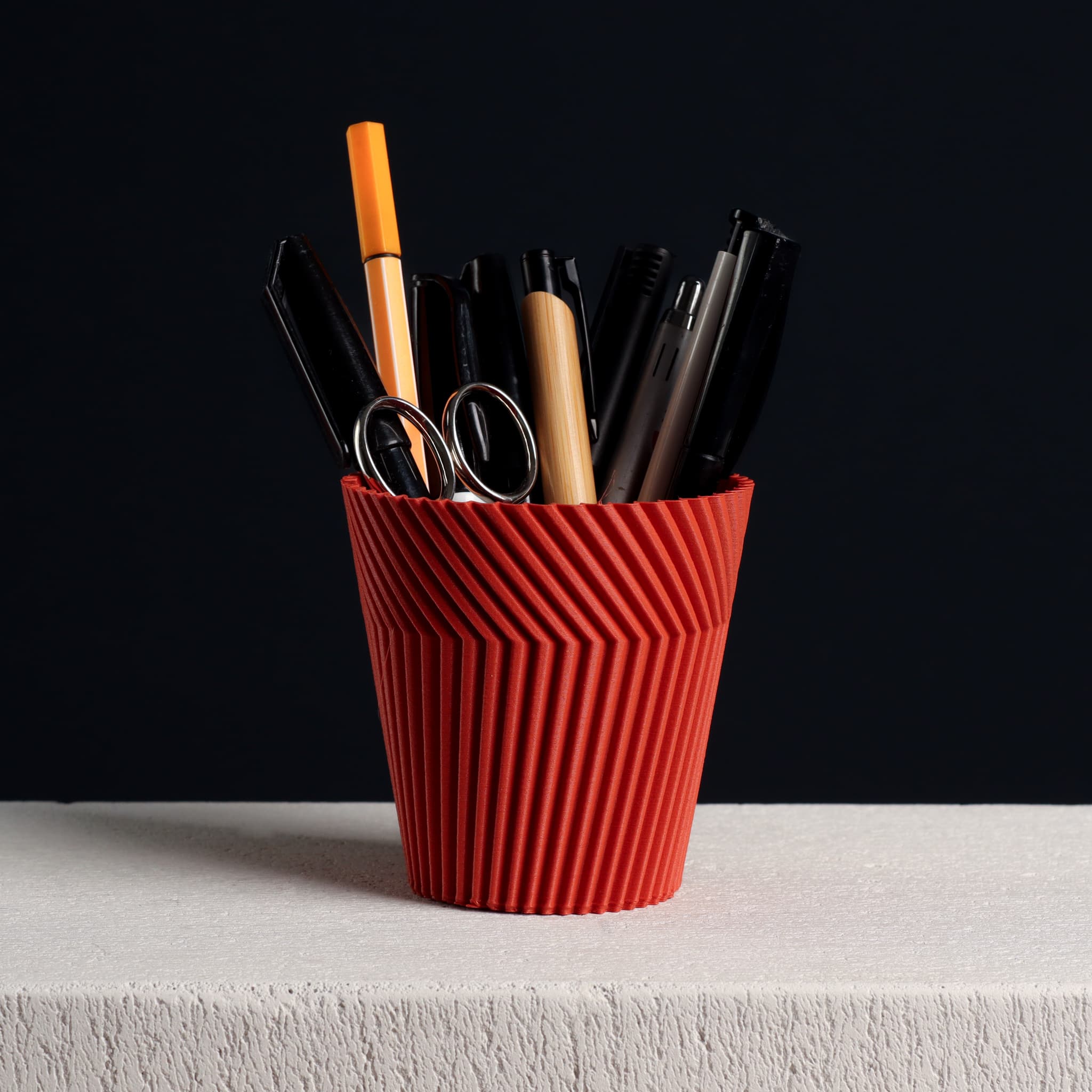 Angled Pencil Cup, Desk Organizer (Vase Mode) 3d model
