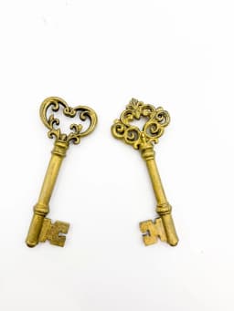 Vintage Ornate Skeleton Keys 3d model