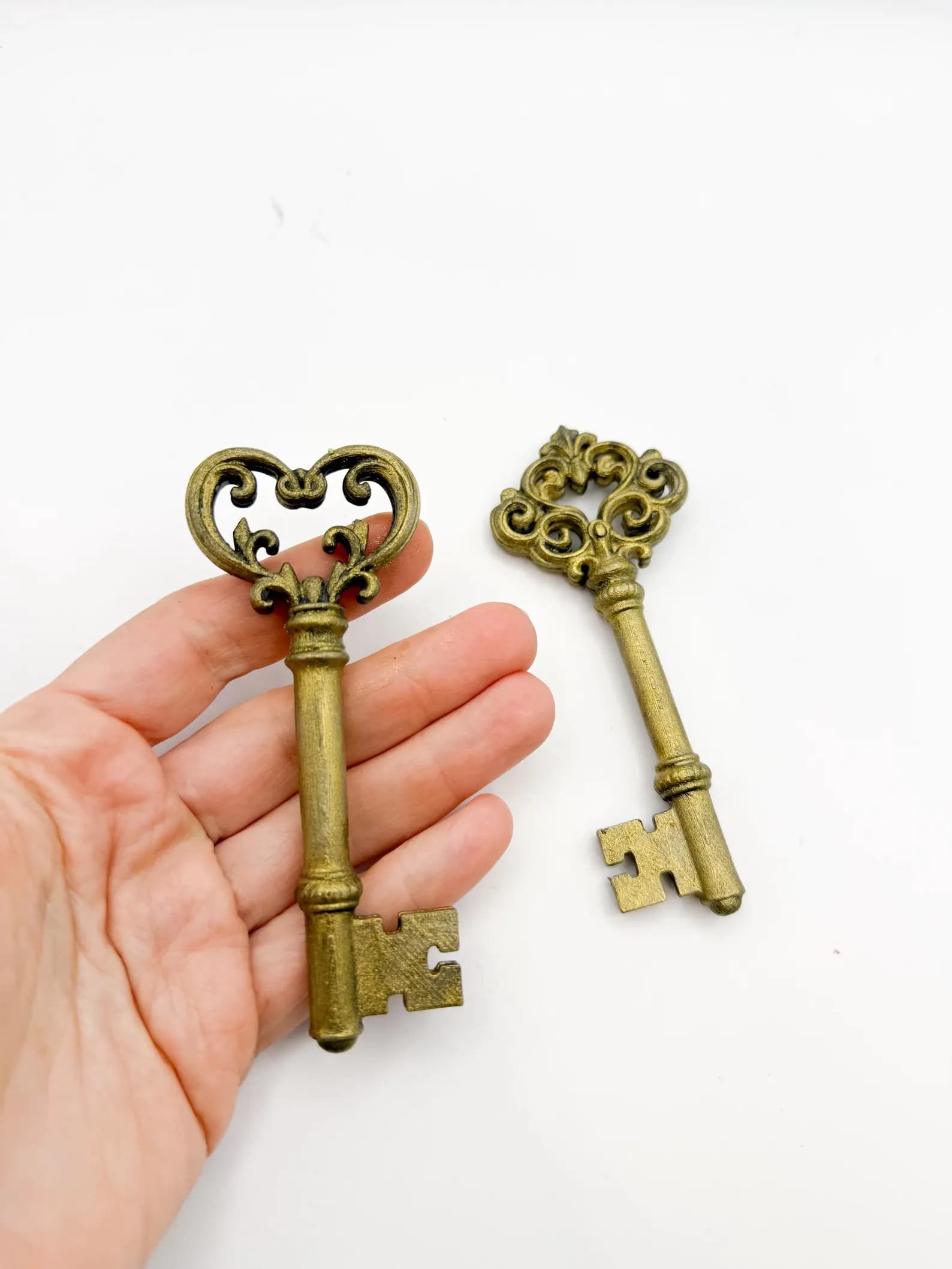 Vintage Ornate Skeleton Keys 3d model