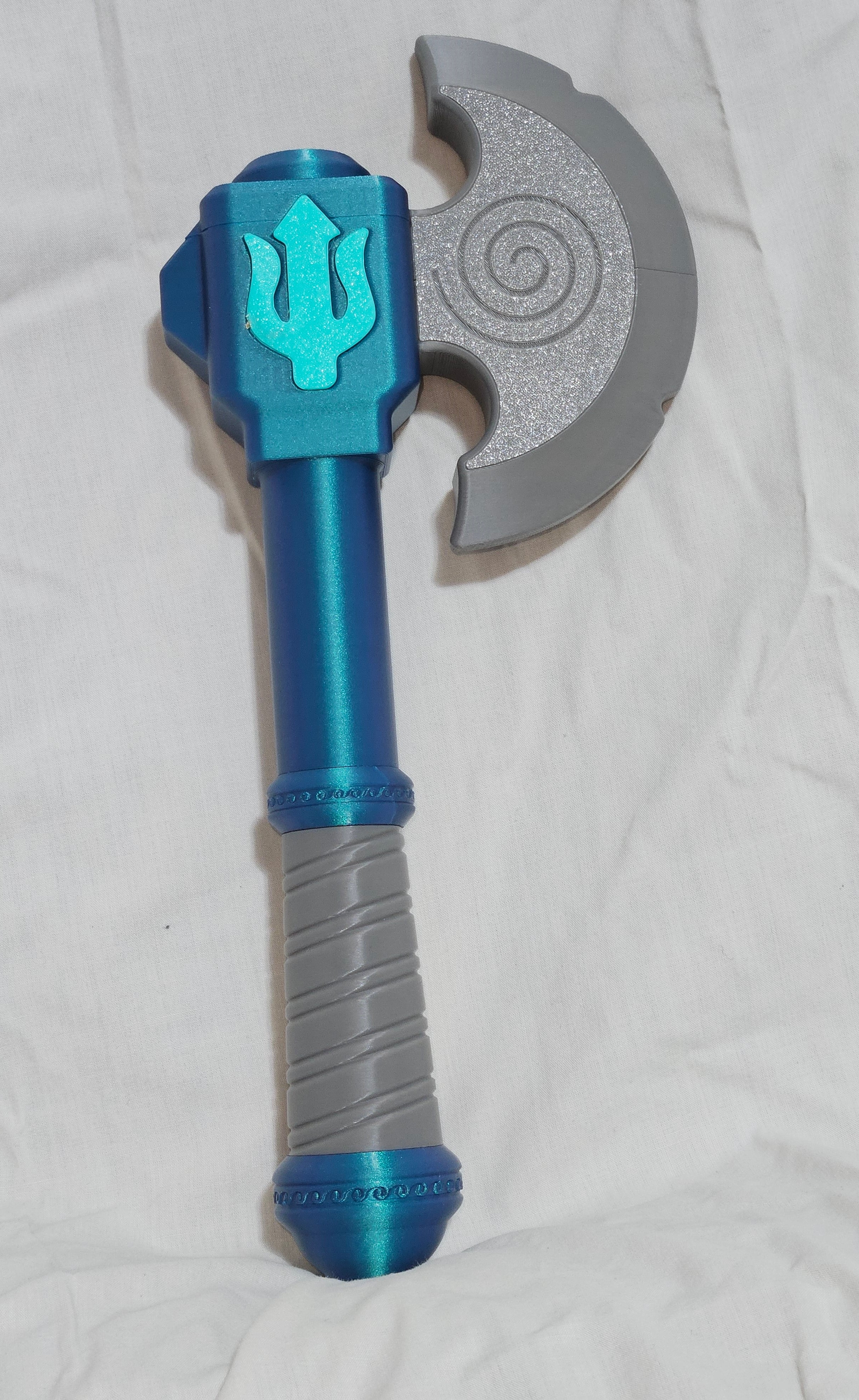 Equip this legendary lost axe, to smash apart any waves of enemies, a single sweep wiping out hundreds and breaking the back of any army's charge!